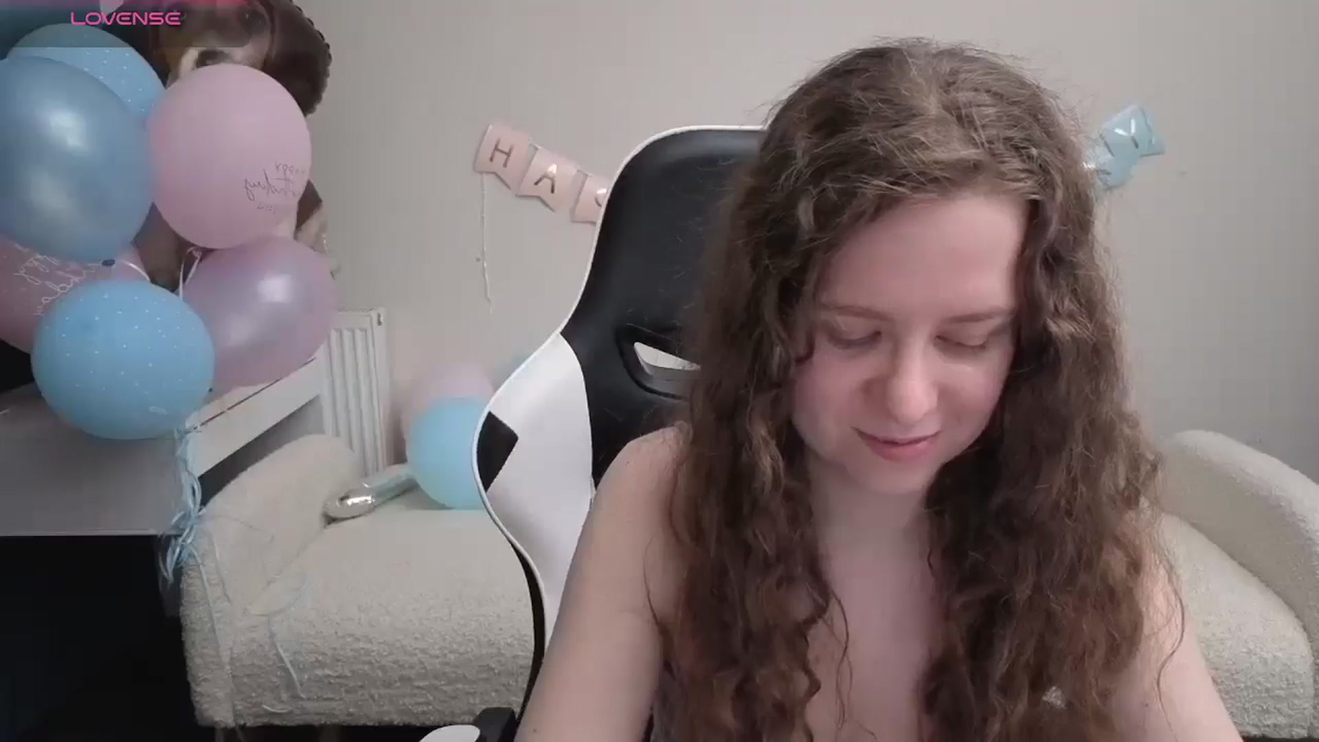 Gallery image thumbnail from BlueFlowerr's myfreecams stream on, 04/27/2026, 18:56 image 13 of 20