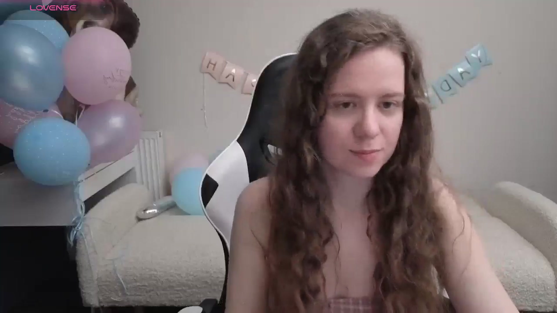 Gallery image thumbnail from BlueFlowerr's myfreecams stream on, 04/27/2026, 18:56 image 11 of 20