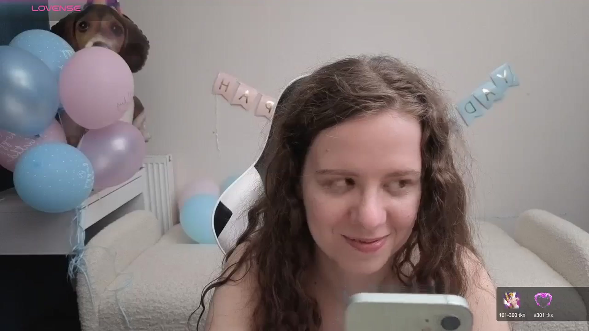 Gallery image thumbnail from BlueFlowerr's myfreecams stream on, 04/27/2026, 21:03 image 8 of 20