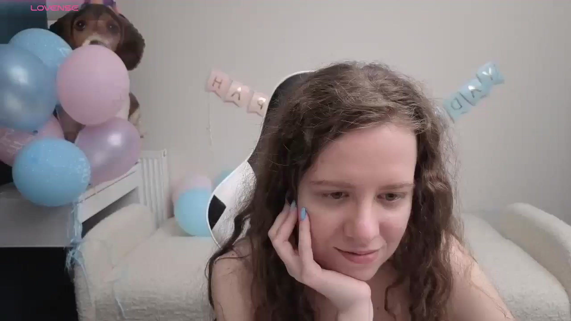 Gallery image thumbnail from BlueFlowerr's myfreecams stream on, 04/27/2026, 21:03 image 4 of 20