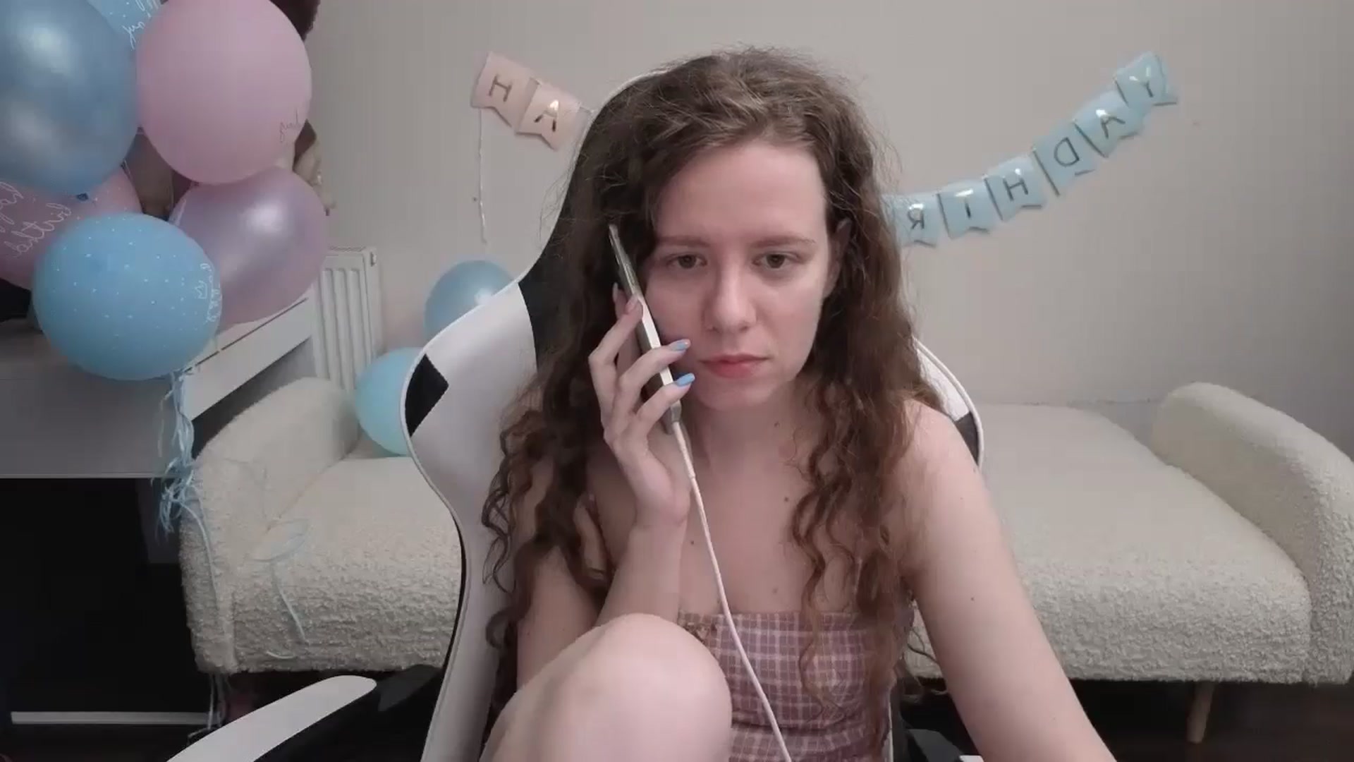 Gallery image thumbnail from BlueFlowerr's myfreecams stream on, 04/28/2026, 01:20 image 9 of 20