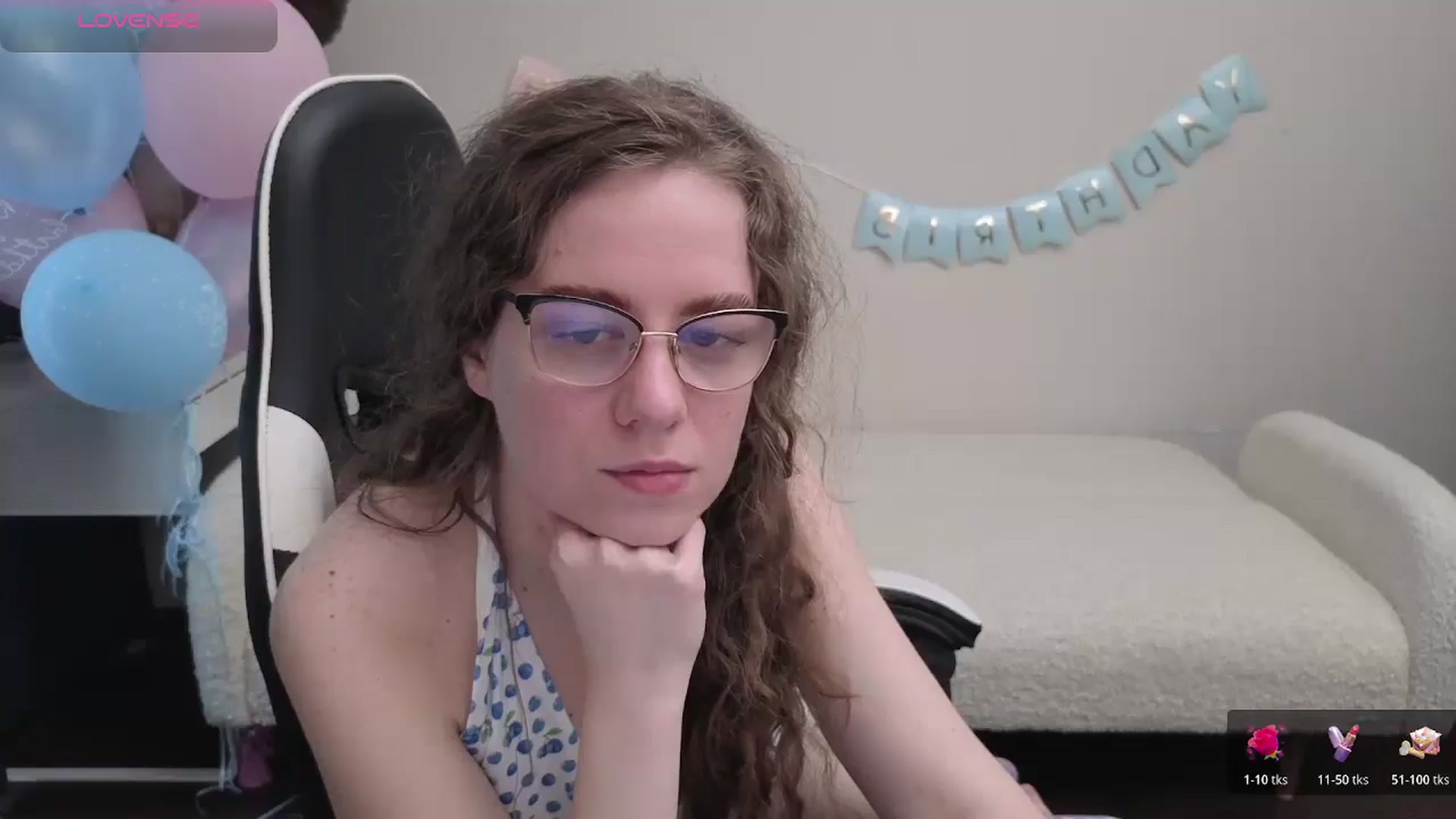 Gallery image thumbnail from BlueFlowerr's myfreecams stream on, 04/28/2026, 17:06 image 3 of 20