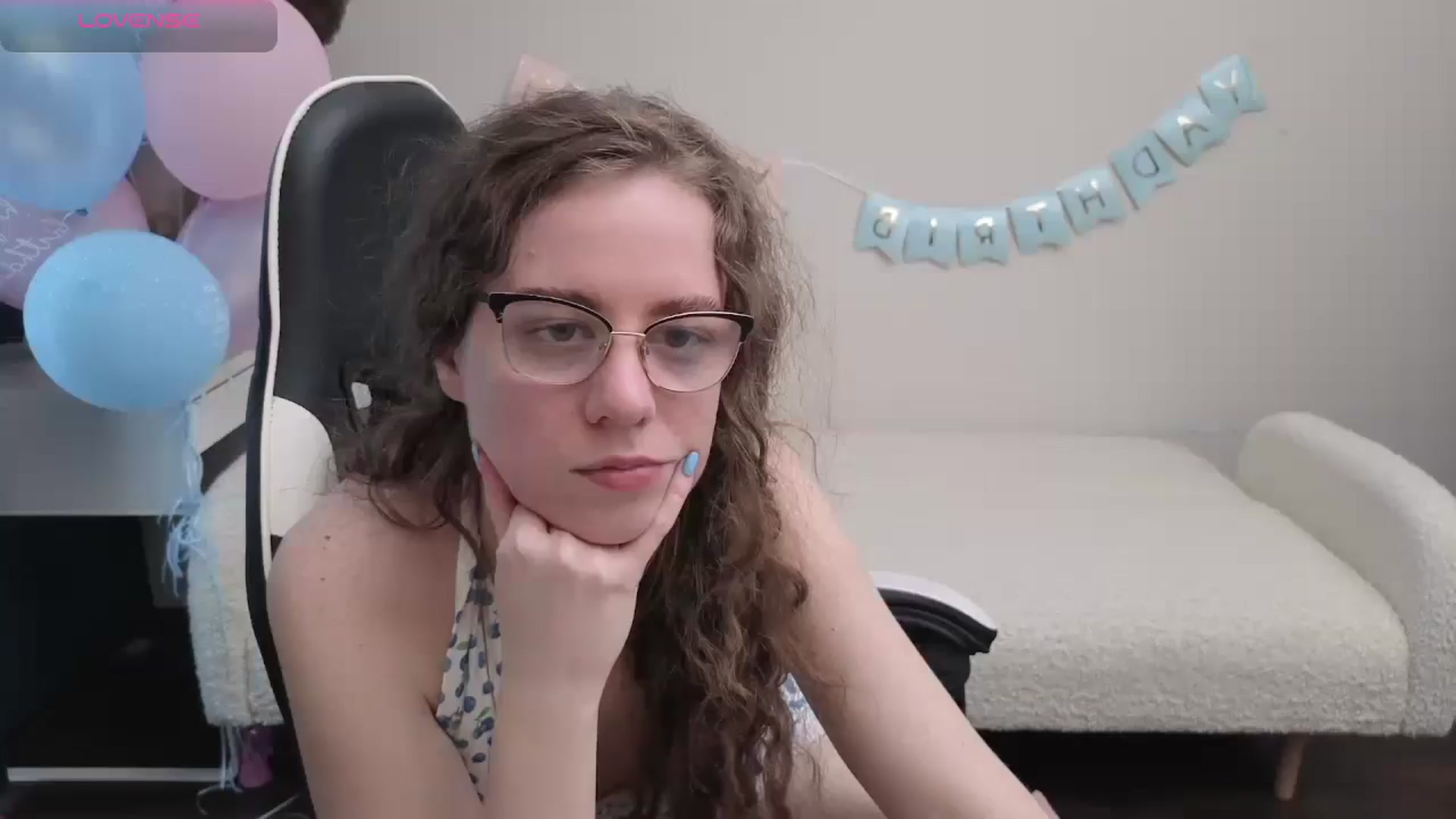 Gallery image thumbnail from BlueFlowerr's myfreecams stream on, 04/28/2026, 17:06 image 1 of 20