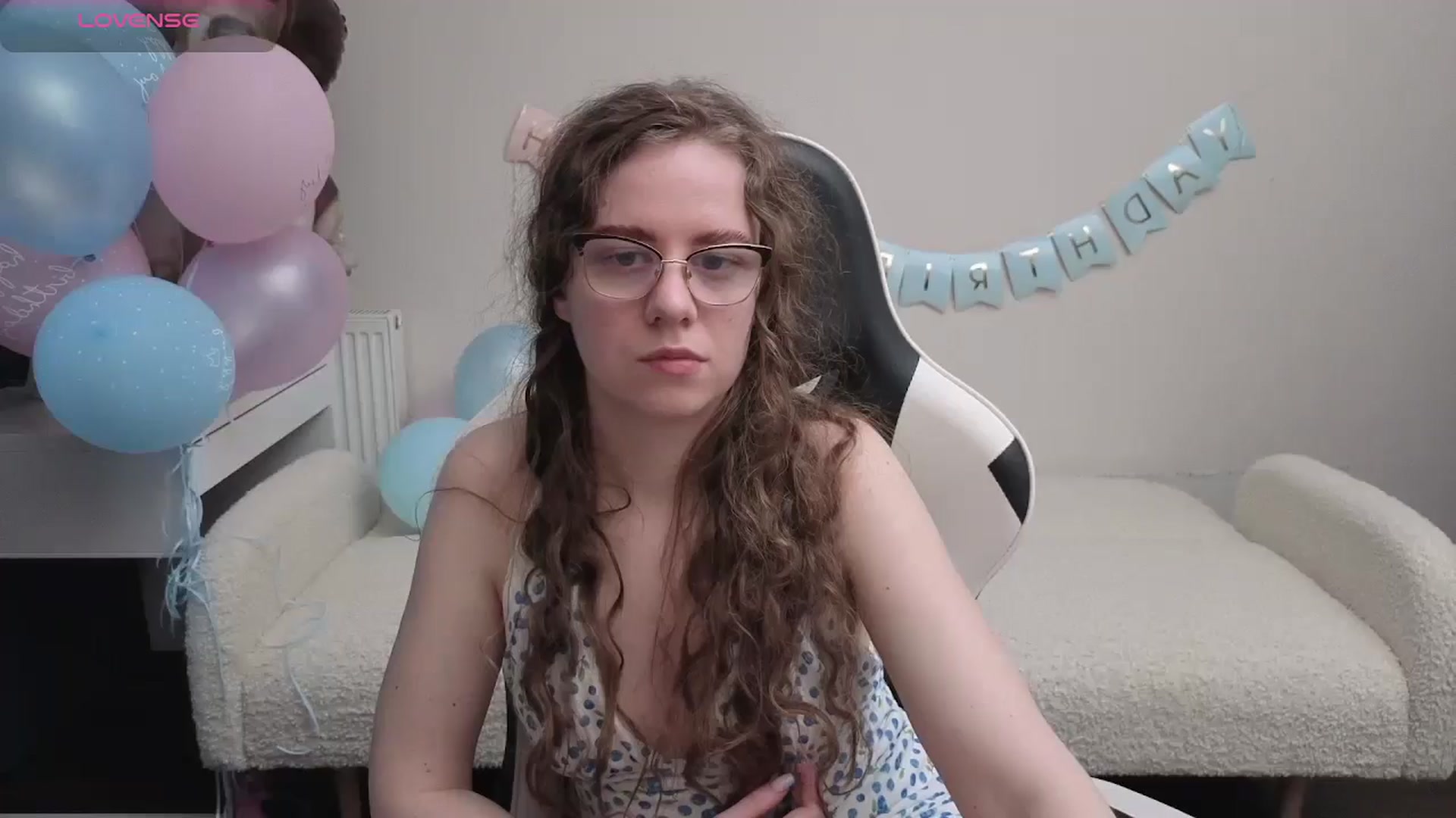 Gallery image thumbnail from BlueFlowerr's myfreecams stream on, 04/28/2026, 18:24 image 4 of 20