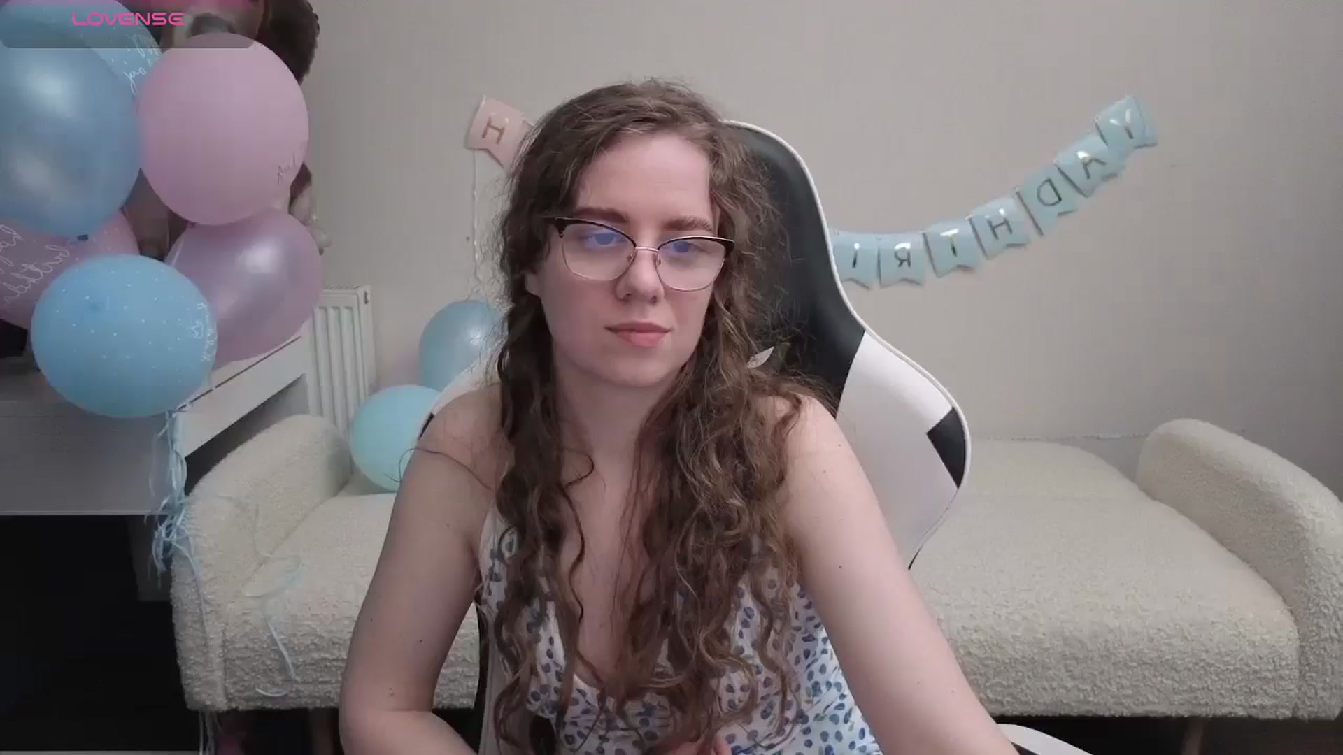 Gallery image thumbnail from BlueFlowerr's myfreecams stream on, 04/28/2026, 18:24 image 5 of 20