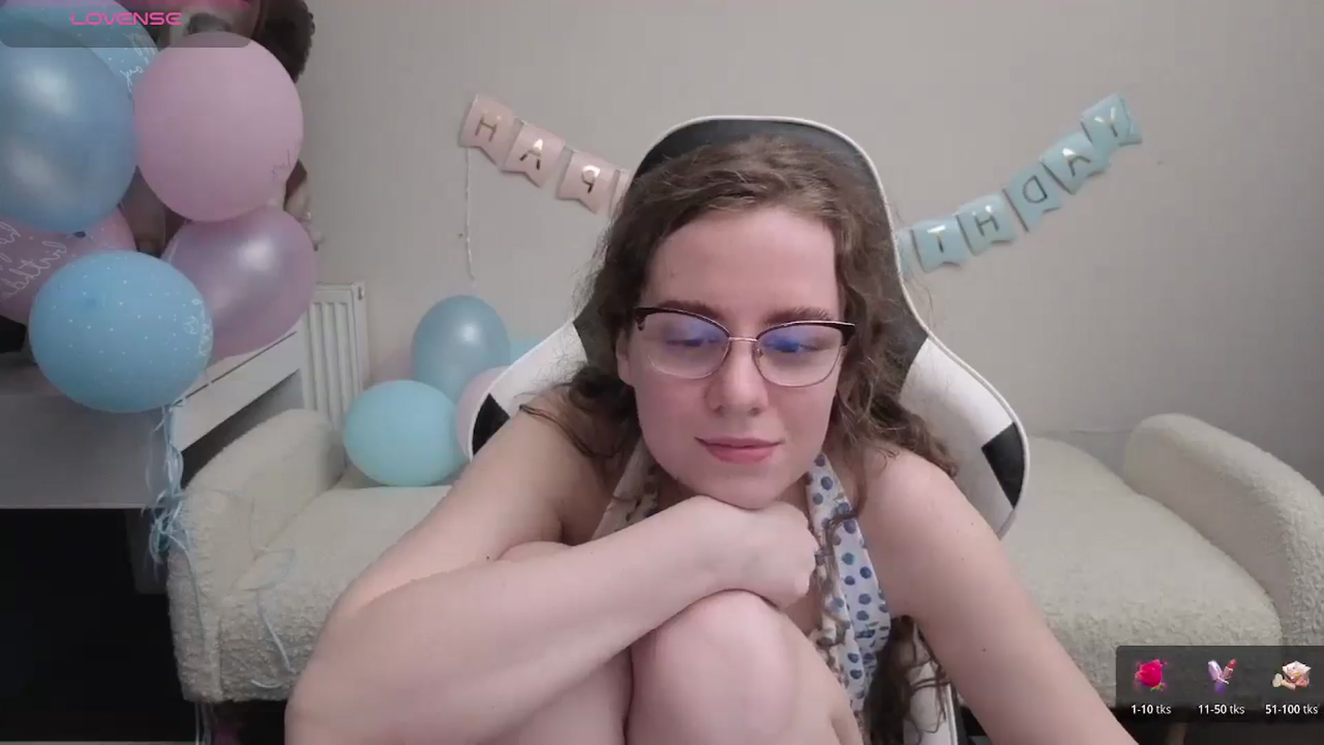 Gallery image thumbnail from BlueFlowerr's myfreecams stream on, 04/28/2026, 18:24 image 8 of 20