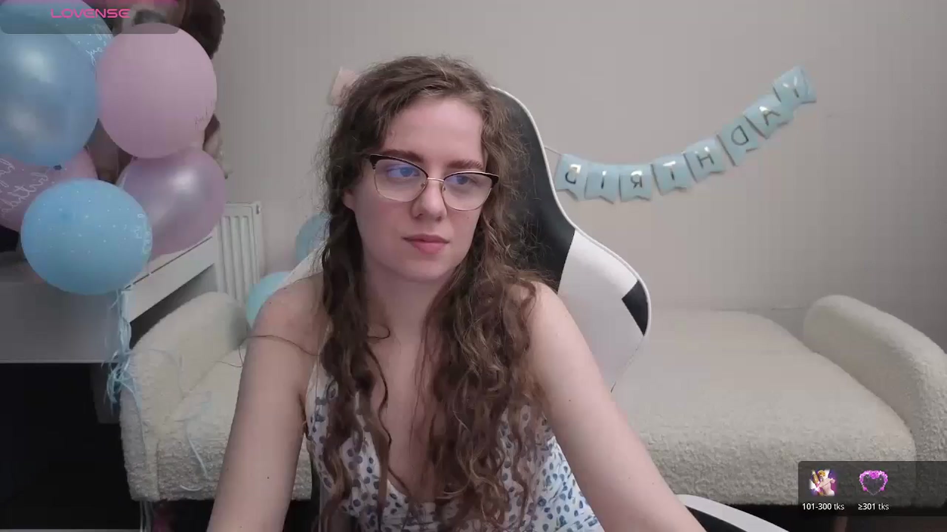 Gallery image thumbnail from BlueFlowerr's myfreecams stream on, 04/28/2026, 18:24 image 2 of 20