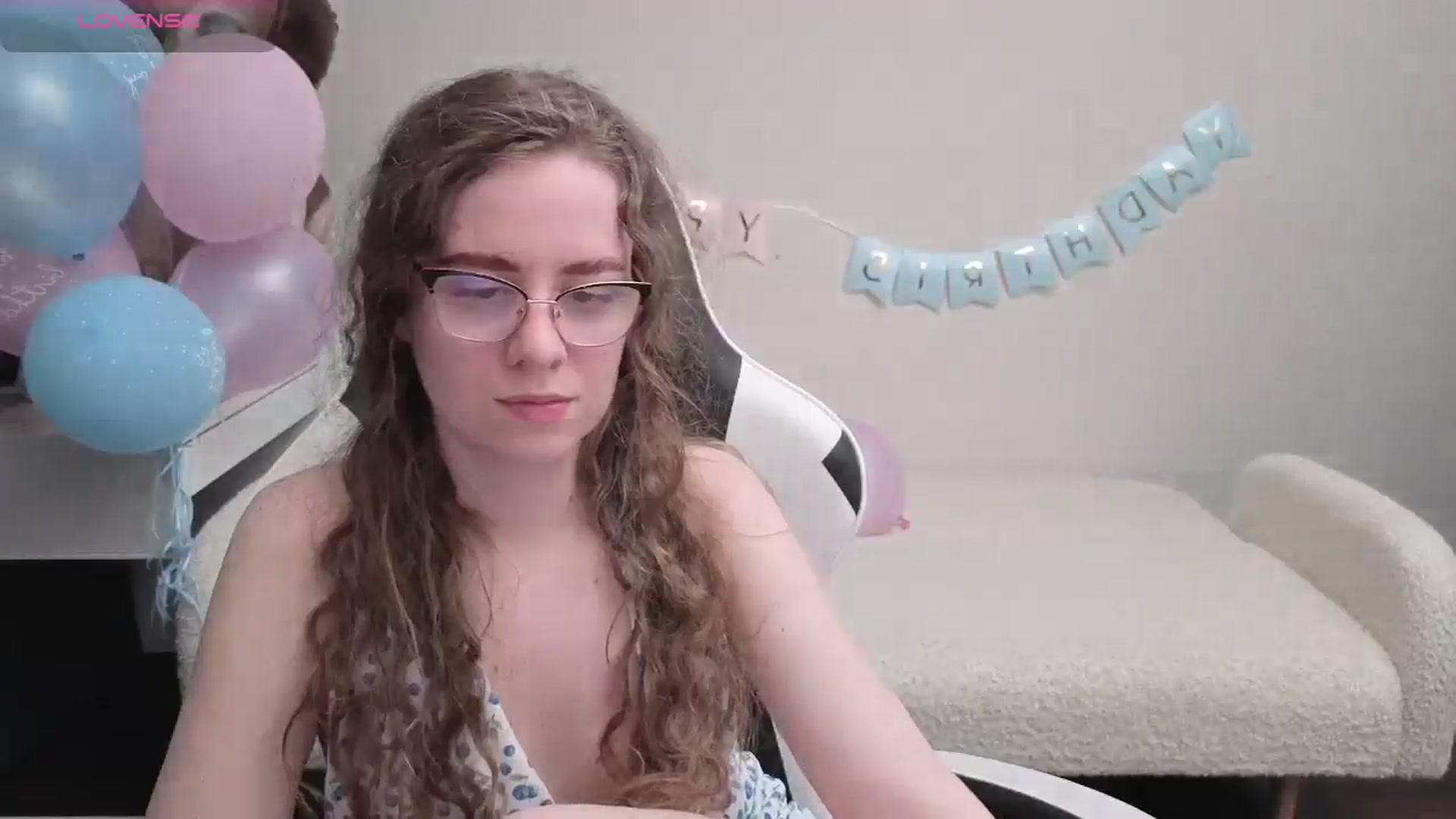 Gallery image thumbnail from BlueFlowerr's myfreecams stream on, 04/28/2026, 21:28 image 8 of 20