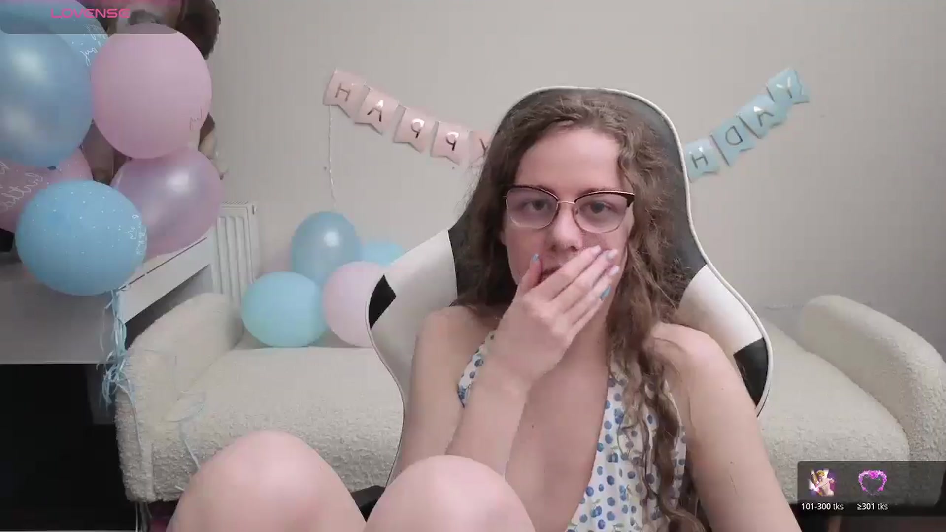 Gallery image thumbnail from BlueFlowerr's myfreecams stream on, 04/28/2026, 21:28 image 17 of 20