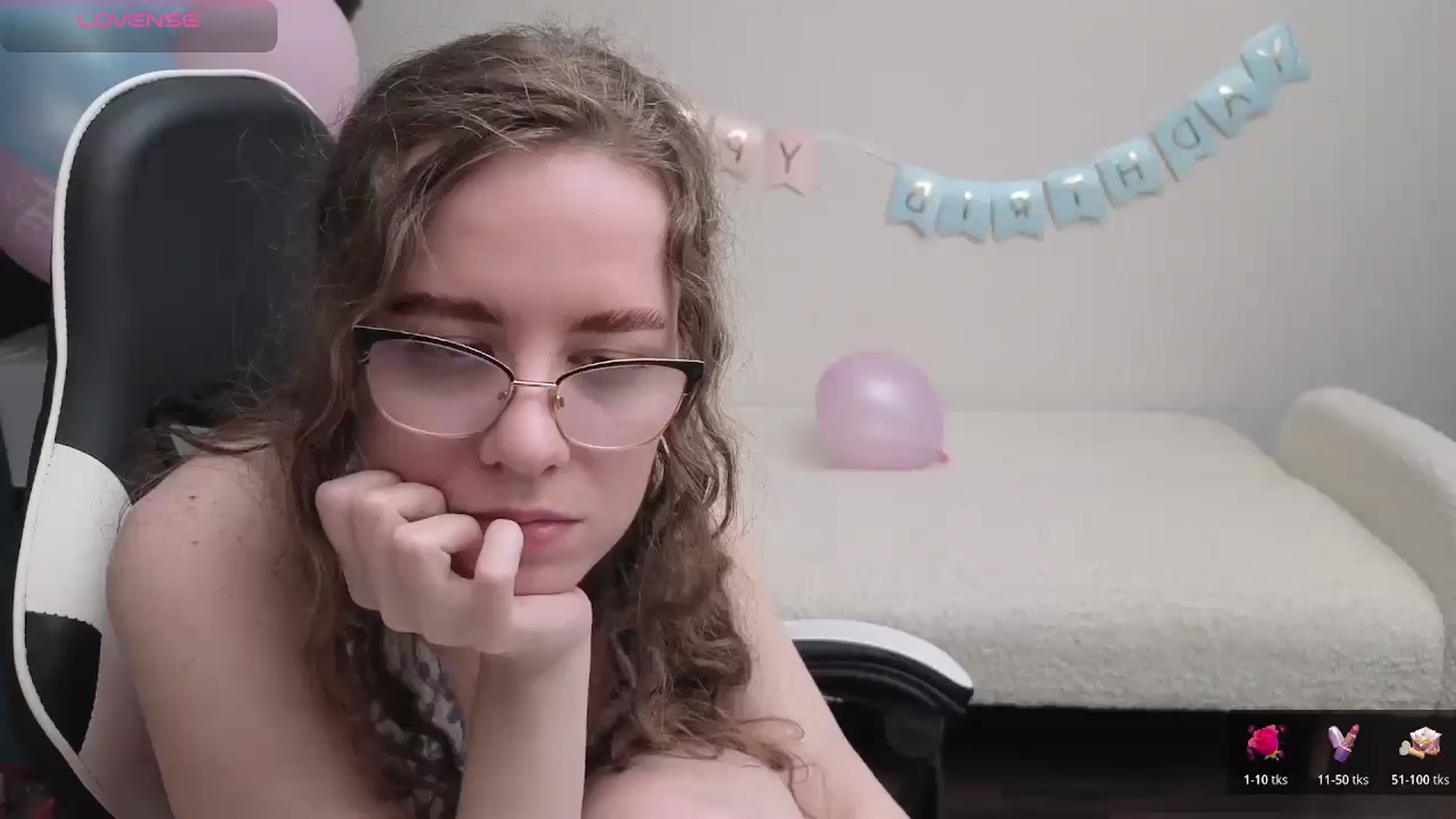 Gallery image thumbnail from BlueFlowerr's myfreecams stream on, 04/29/2026, 24:39 image 5 of 20