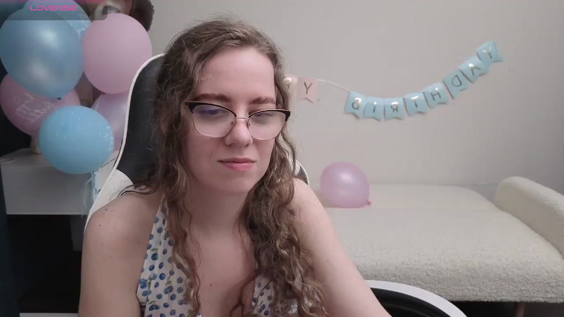Gallery image thumbnail from BlueFlowerr's myfreecams stream on, 04/29/2026, 24:39 image 15 of 20