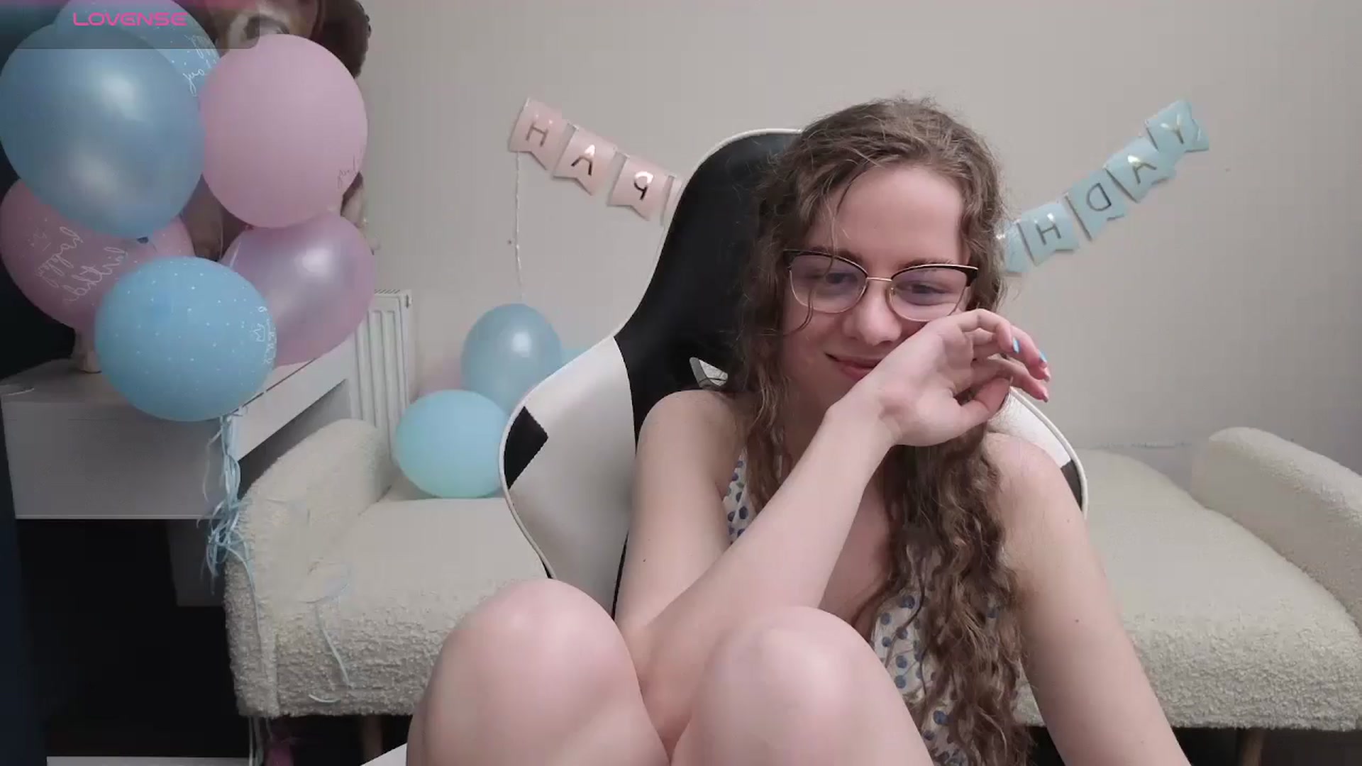 Gallery image thumbnail from BlueFlowerr's myfreecams stream on, 04/29/2026, 24:39 image 10 of 20