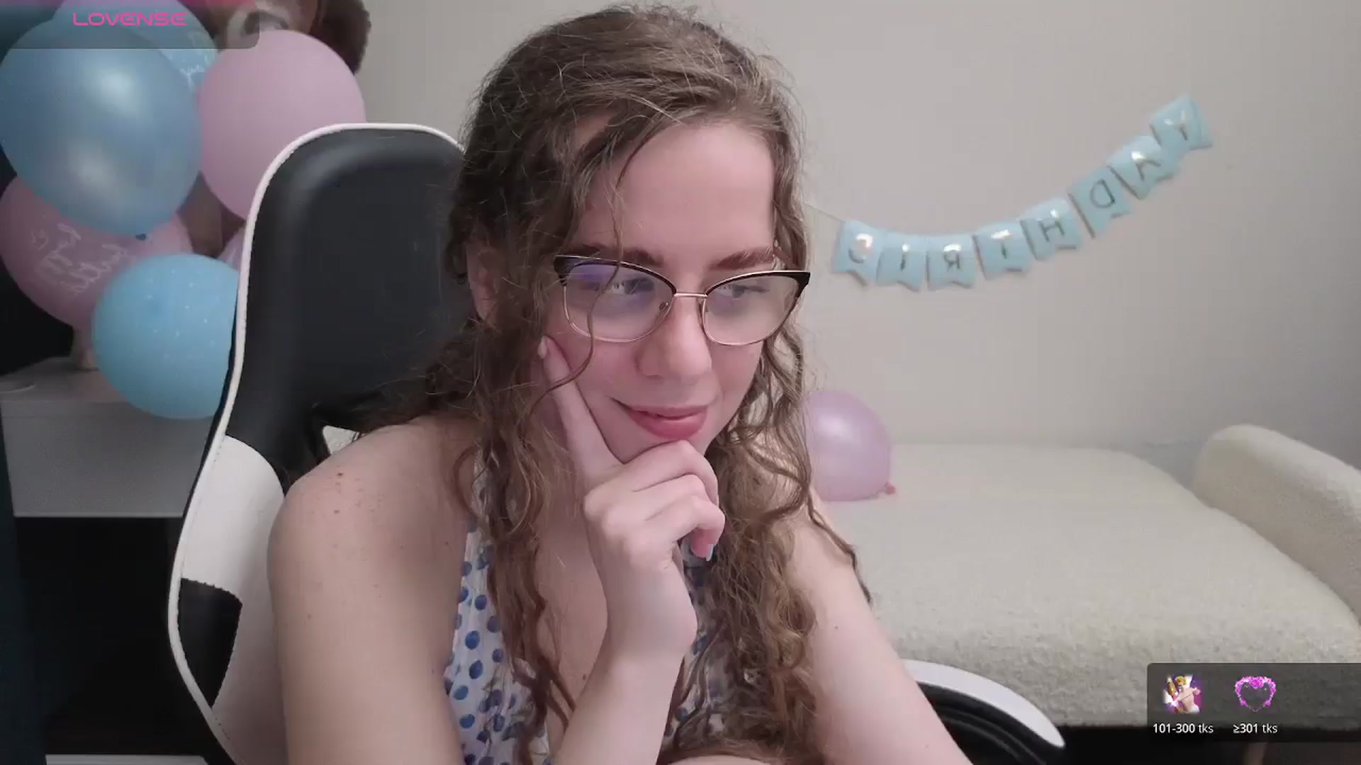 Gallery image thumbnail from BlueFlowerr's myfreecams stream on, 04/29/2026, 24:39 image 7 of 20