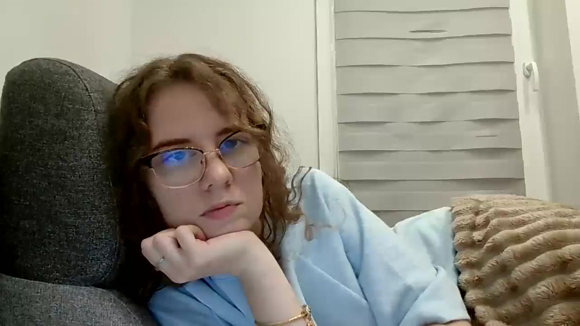 Gallery image thumbnail from BlueFlowerr's myfreecams stream on, 04/30/2026, 01:41 image 6 of 20