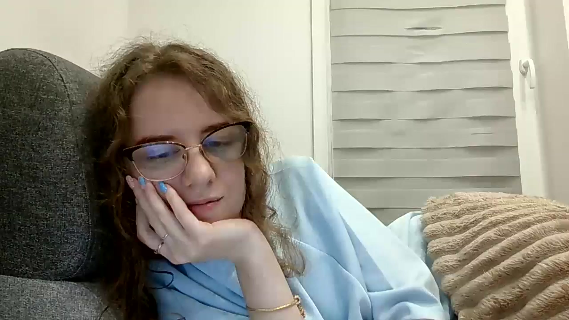 Gallery image thumbnail from BlueFlowerr's myfreecams stream on, 04/30/2026, 01:41 image 3 of 20