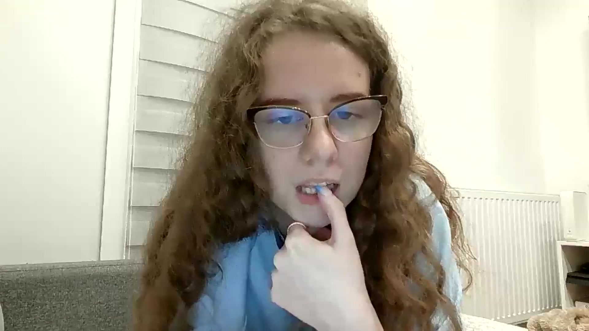 Gallery image thumbnail from BlueFlowerr's myfreecams stream on, 04/30/2026, 02:48 image 7 of 20