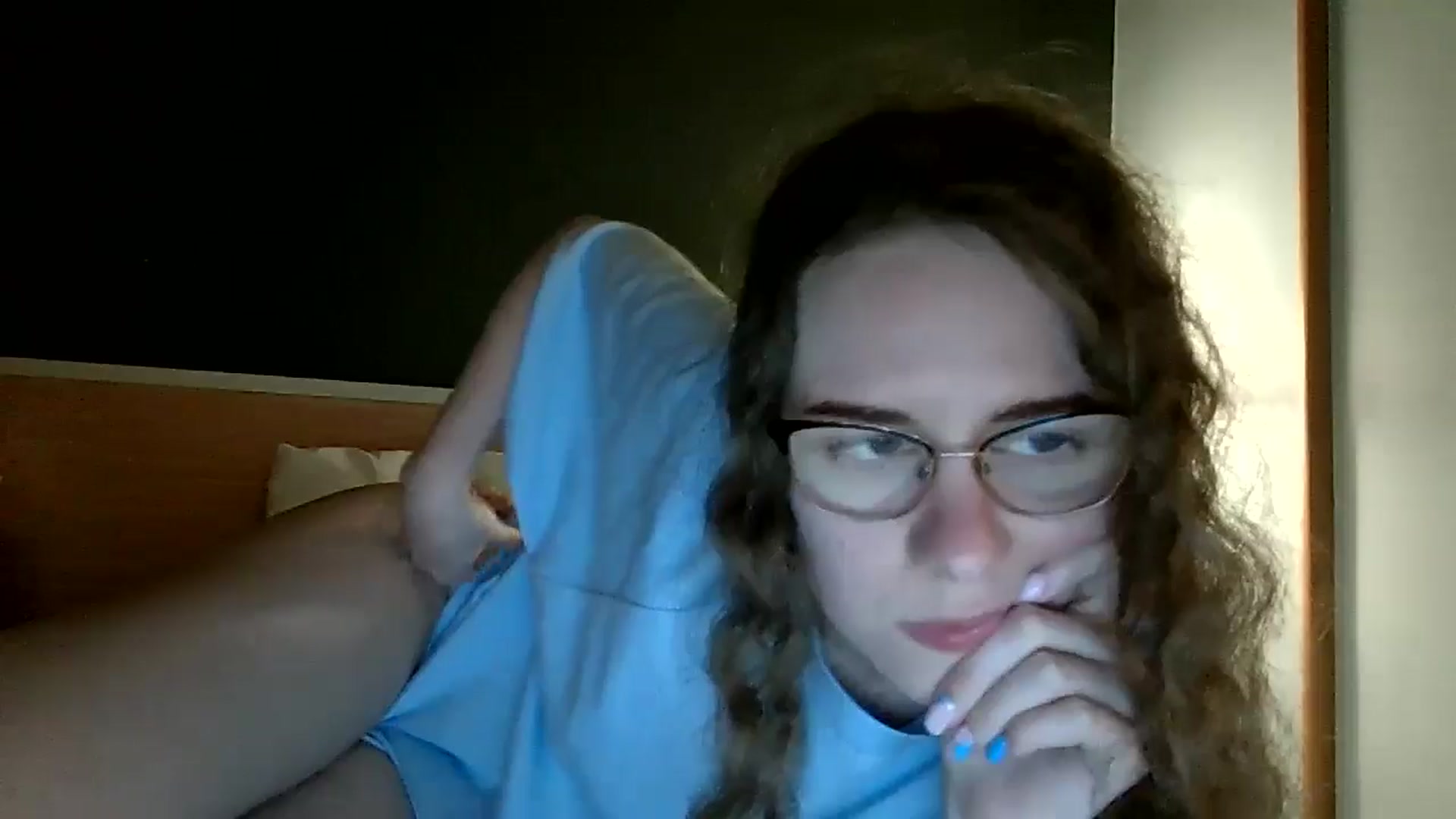 Gallery image thumbnail from BlueFlowerr's myfreecams stream on, 05/03/2026, 24:00 image 6 of 20