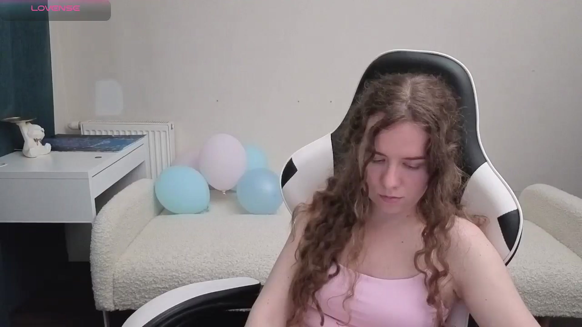 Gallery image thumbnail from BlueFlowerr's myfreecams stream on, 05/07/2026, 17:59 image 12 of 20