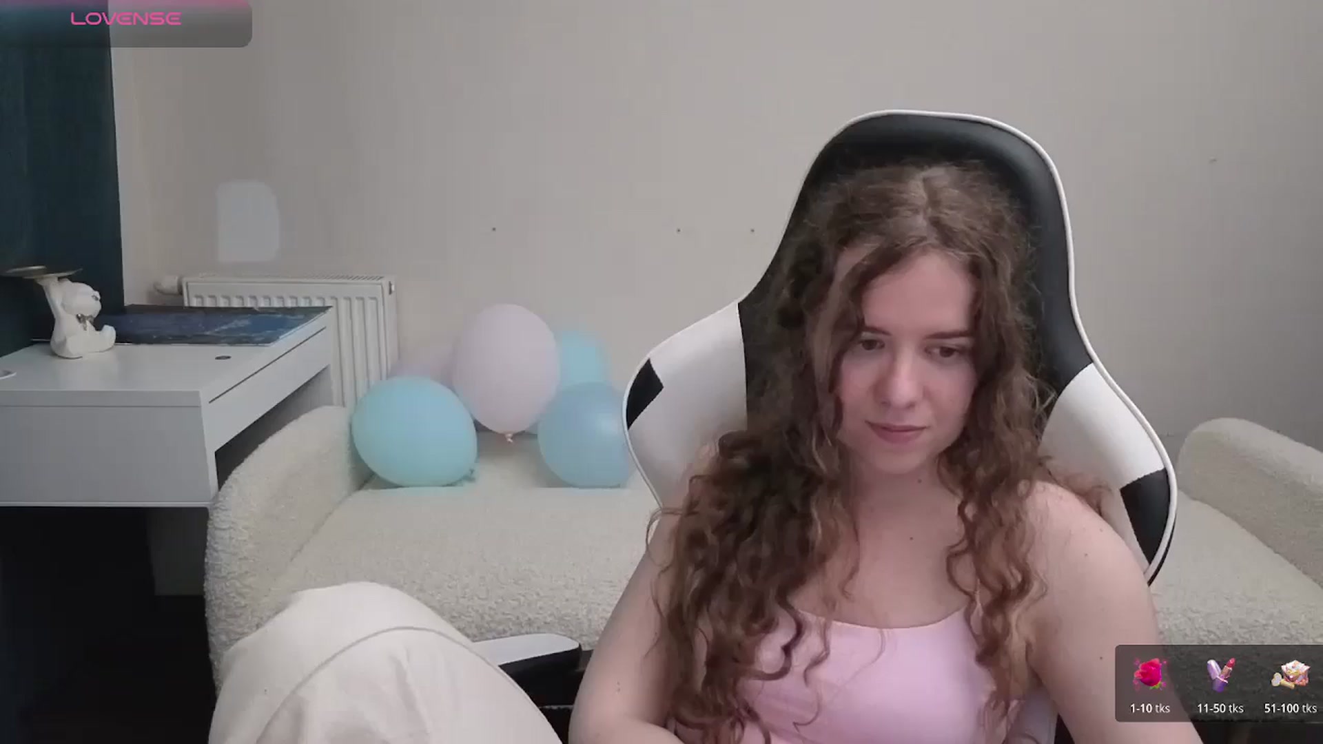 Gallery image thumbnail from BlueFlowerr's myfreecams stream on, 05/07/2026, 17:59 image 14 of 20