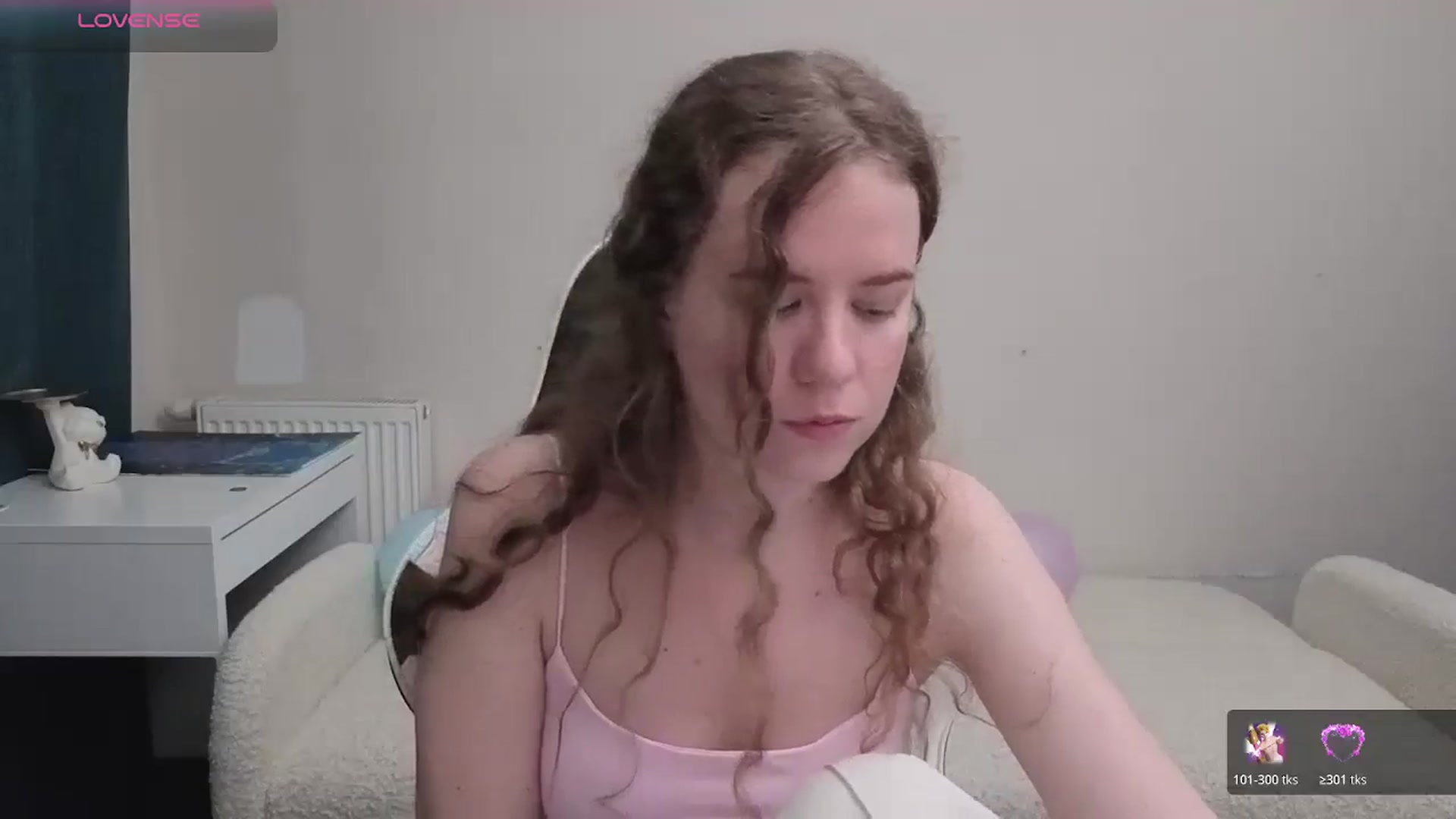 Gallery image thumbnail from BlueFlowerr's myfreecams stream on, 05/07/2026, 17:59 image 18 of 20