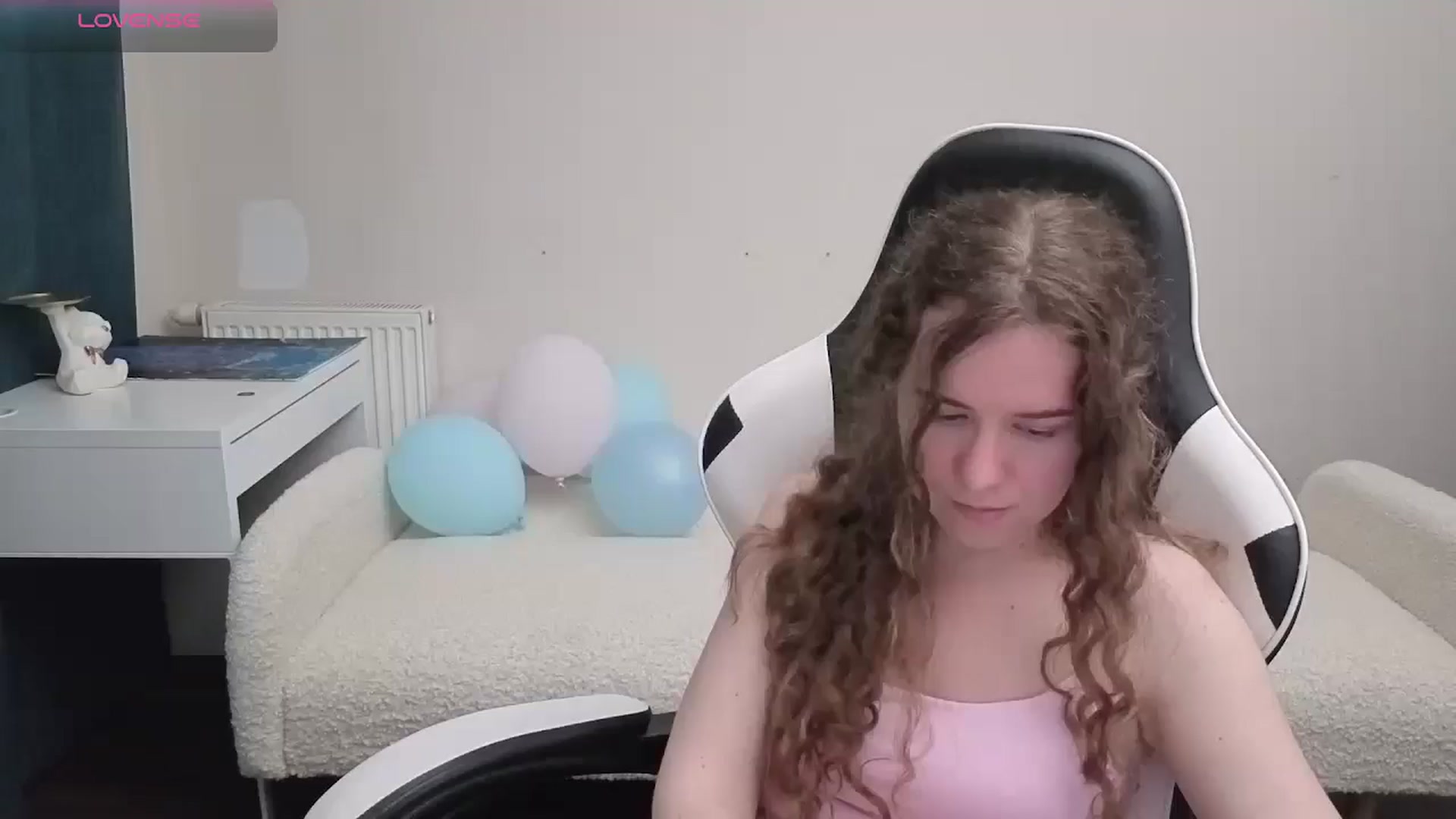 Gallery image thumbnail from BlueFlowerr's myfreecams stream on, 05/07/2026, 17:59 image 11 of 20