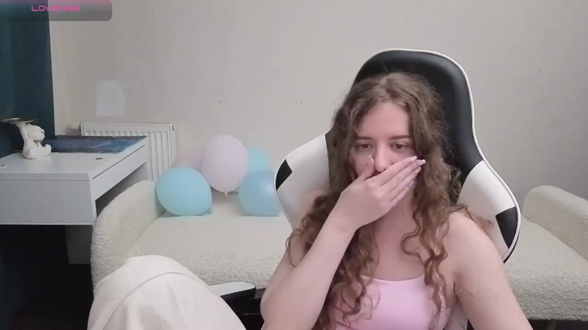Gallery image thumbnail from BlueFlowerr's myfreecams stream on, 05/07/2026, 17:59 image 15 of 20