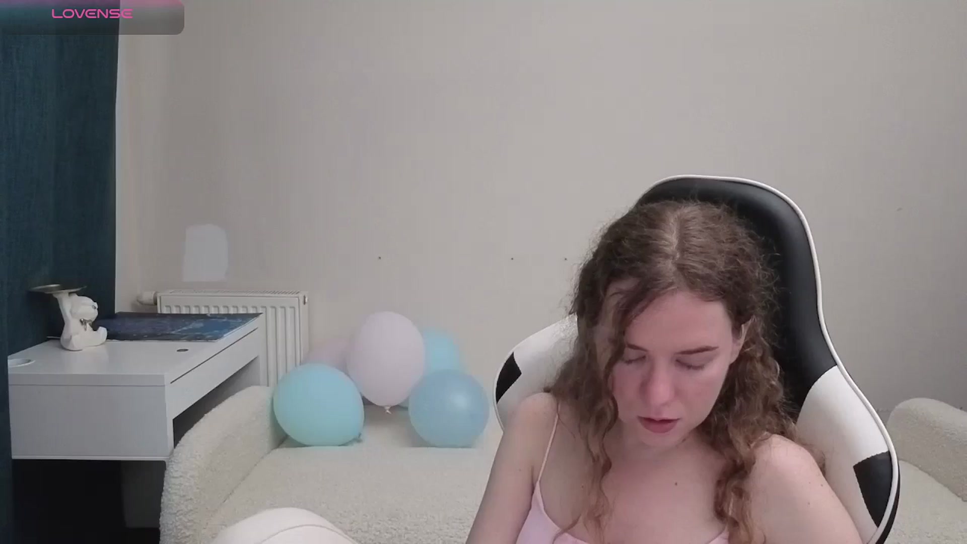 Gallery image thumbnail from BlueFlowerr's myfreecams stream on, 05/07/2026, 17:59 image 6 of 20