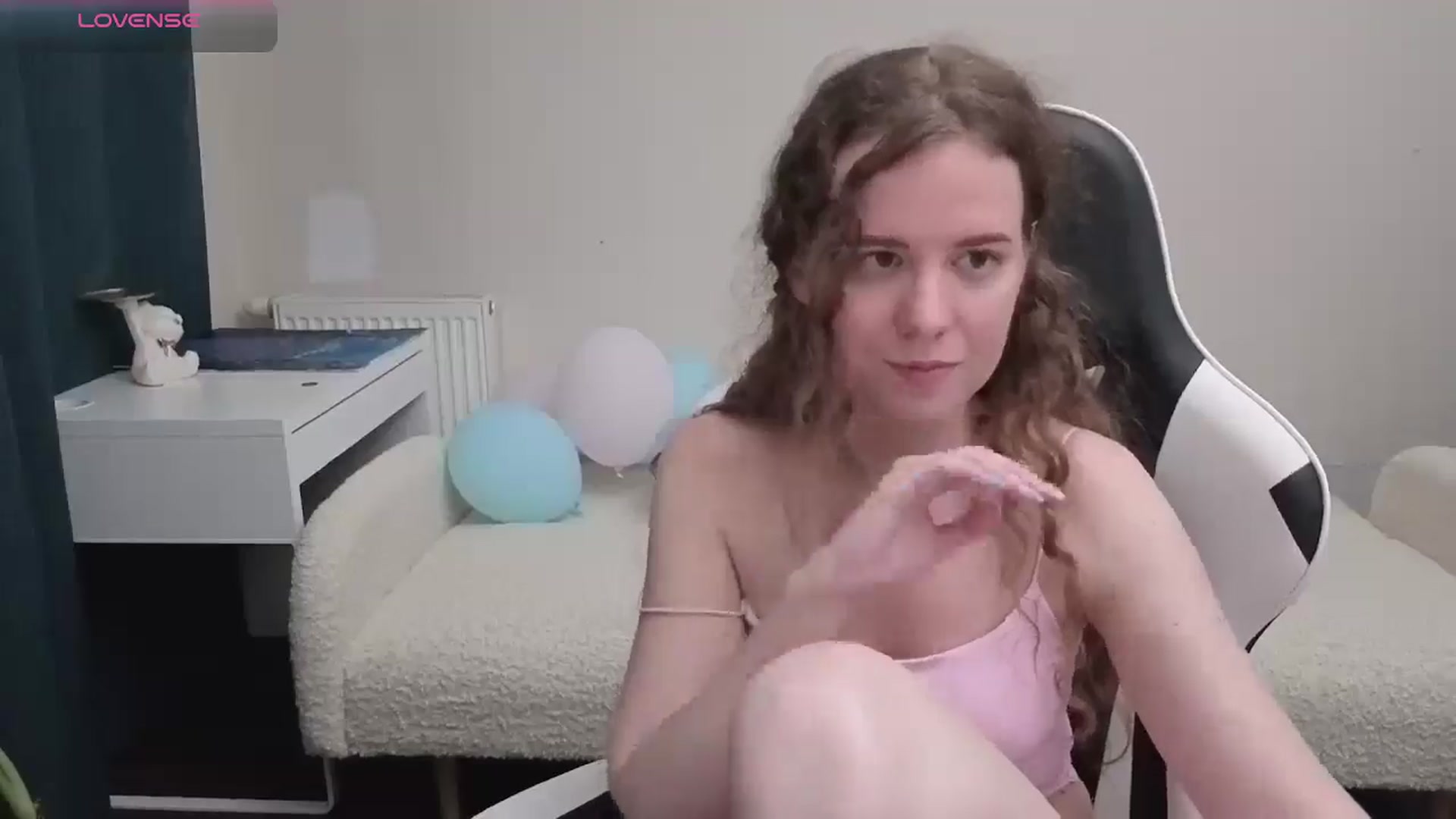 Gallery image thumbnail from BlueFlowerr's myfreecams stream on, 05/07/2026, 21:59 image 16 of 20