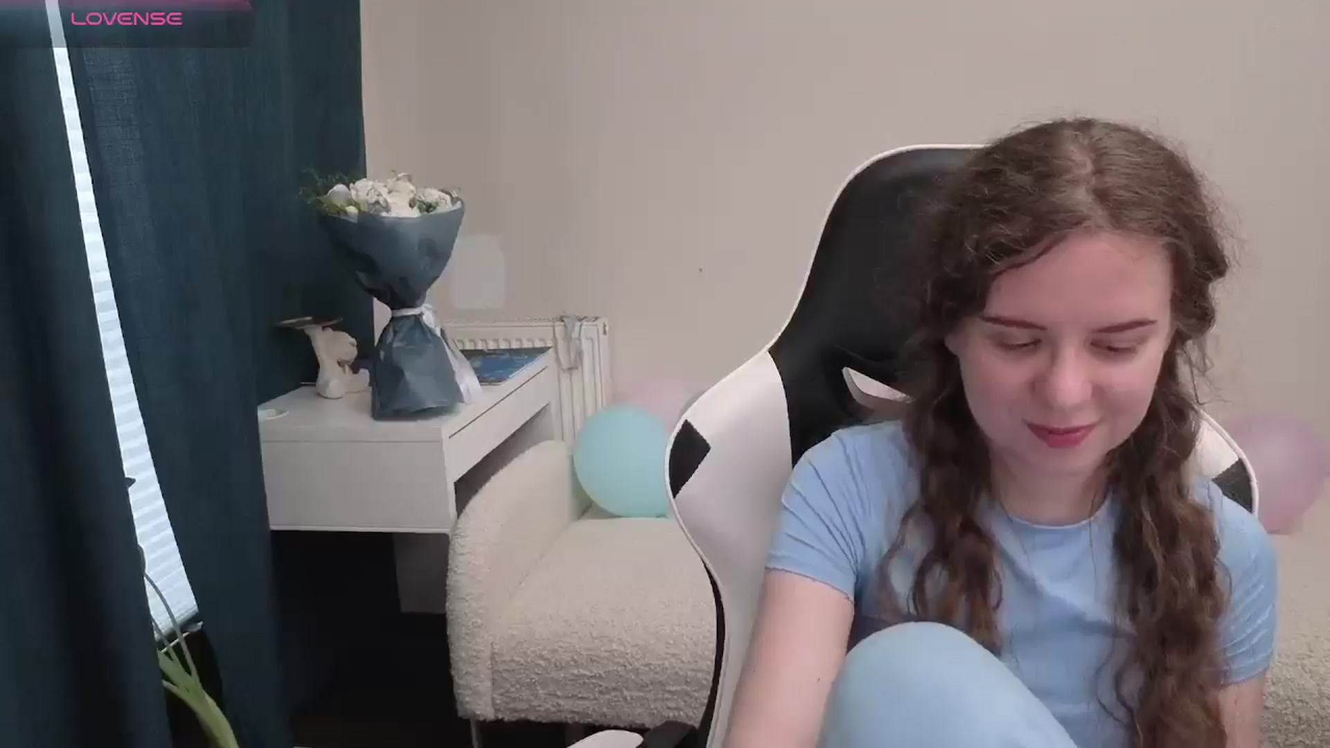 Gallery image thumbnail from BlueFlowerr's myfreecams stream on, 05/08/2026, 17:37 image 7 of 20