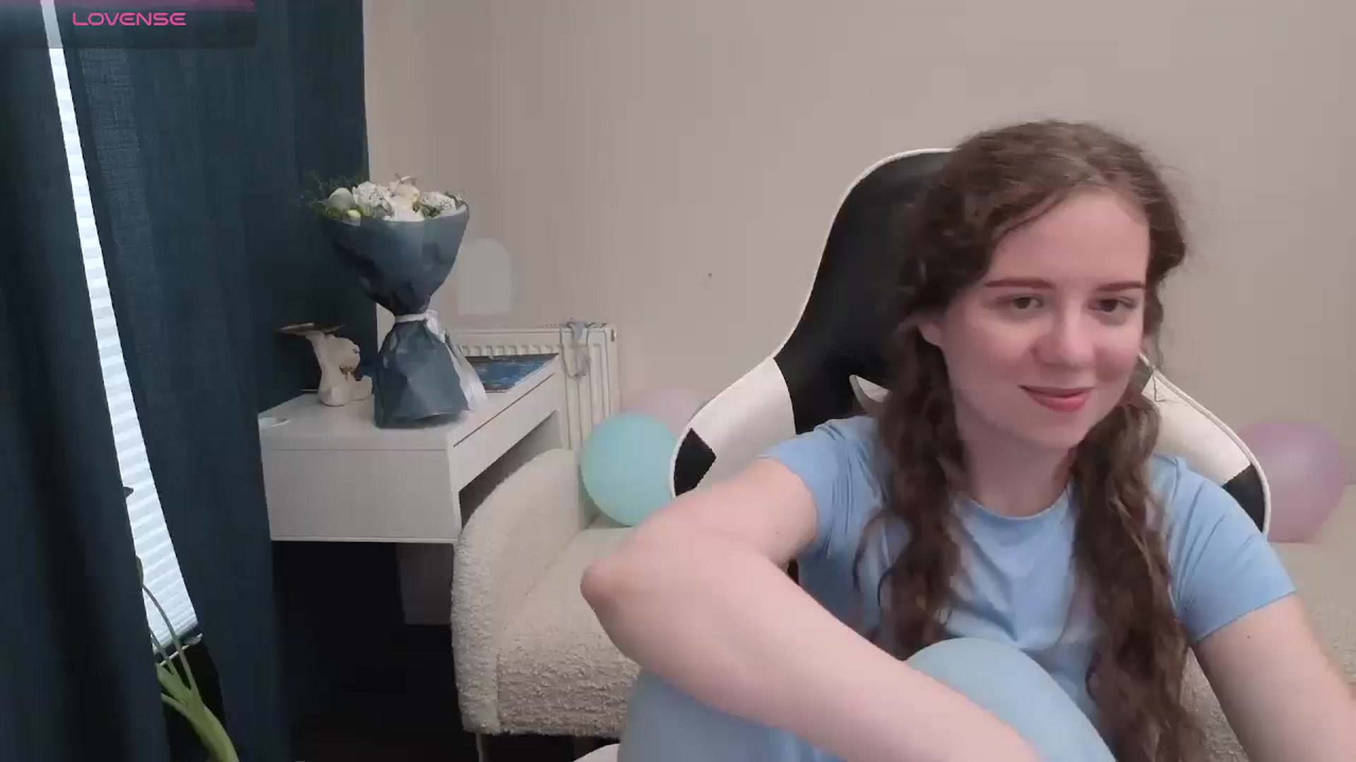 Gallery image thumbnail from BlueFlowerr's myfreecams stream on, 05/08/2026, 17:37 image 11 of 20