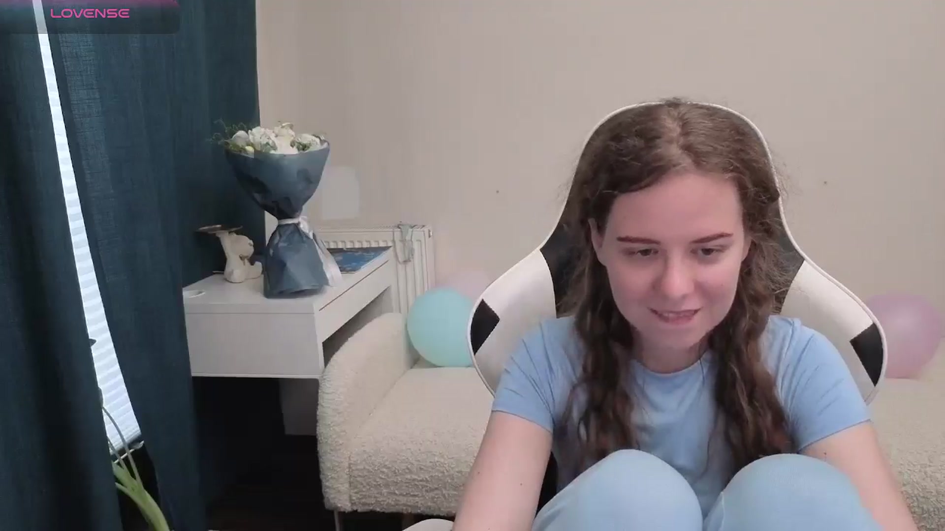 Gallery image thumbnail from BlueFlowerr's myfreecams stream on, 05/08/2026, 17:37 image 14 of 20