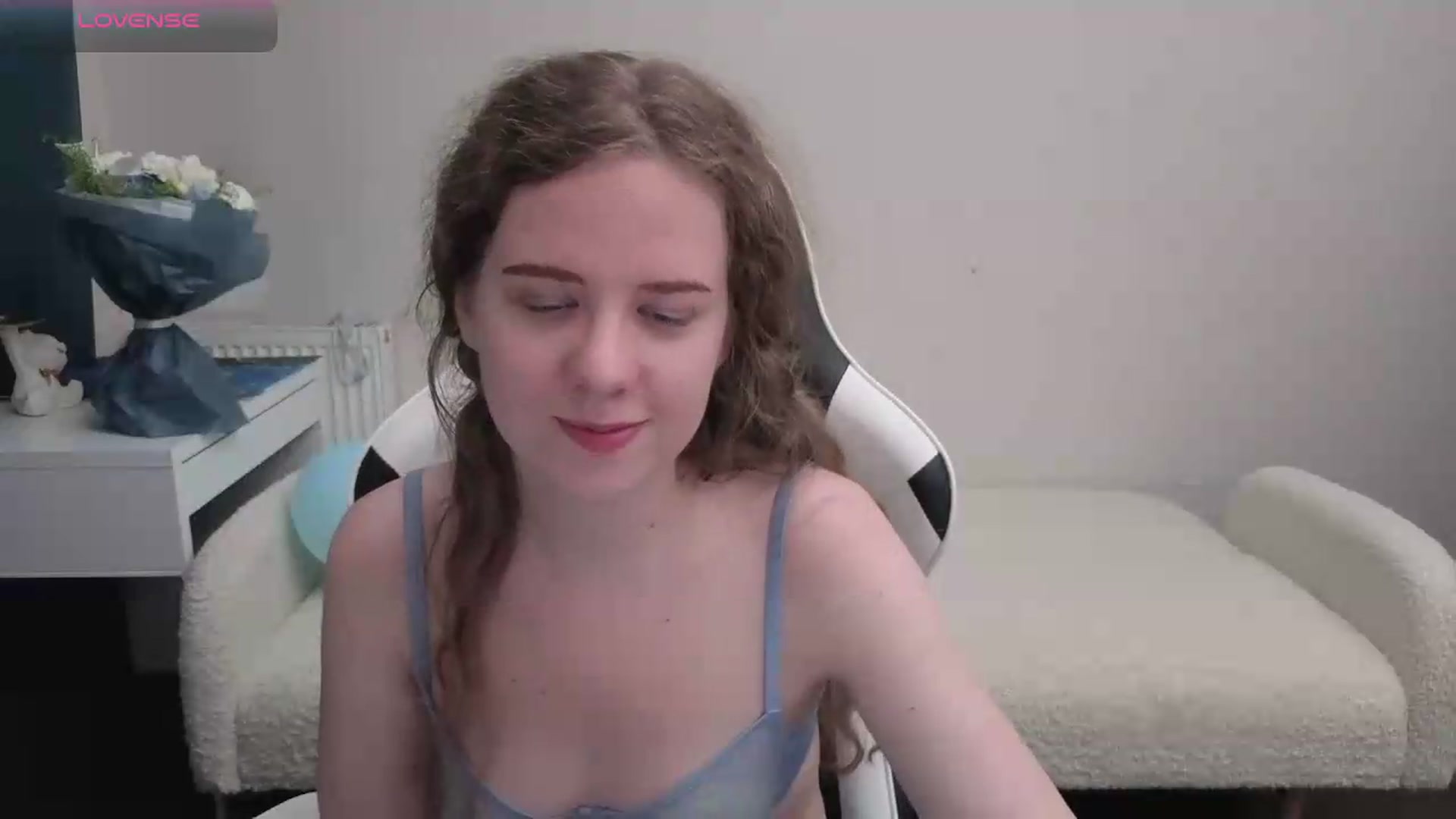 Gallery image thumbnail from BlueFlowerr's myfreecams stream on, 05/09/2026, 24:51 image 4 of 20