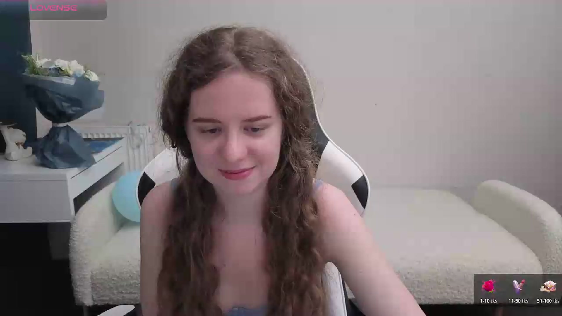 Gallery image thumbnail from BlueFlowerr's myfreecams stream on, 05/09/2026, 24:51 image 5 of 20