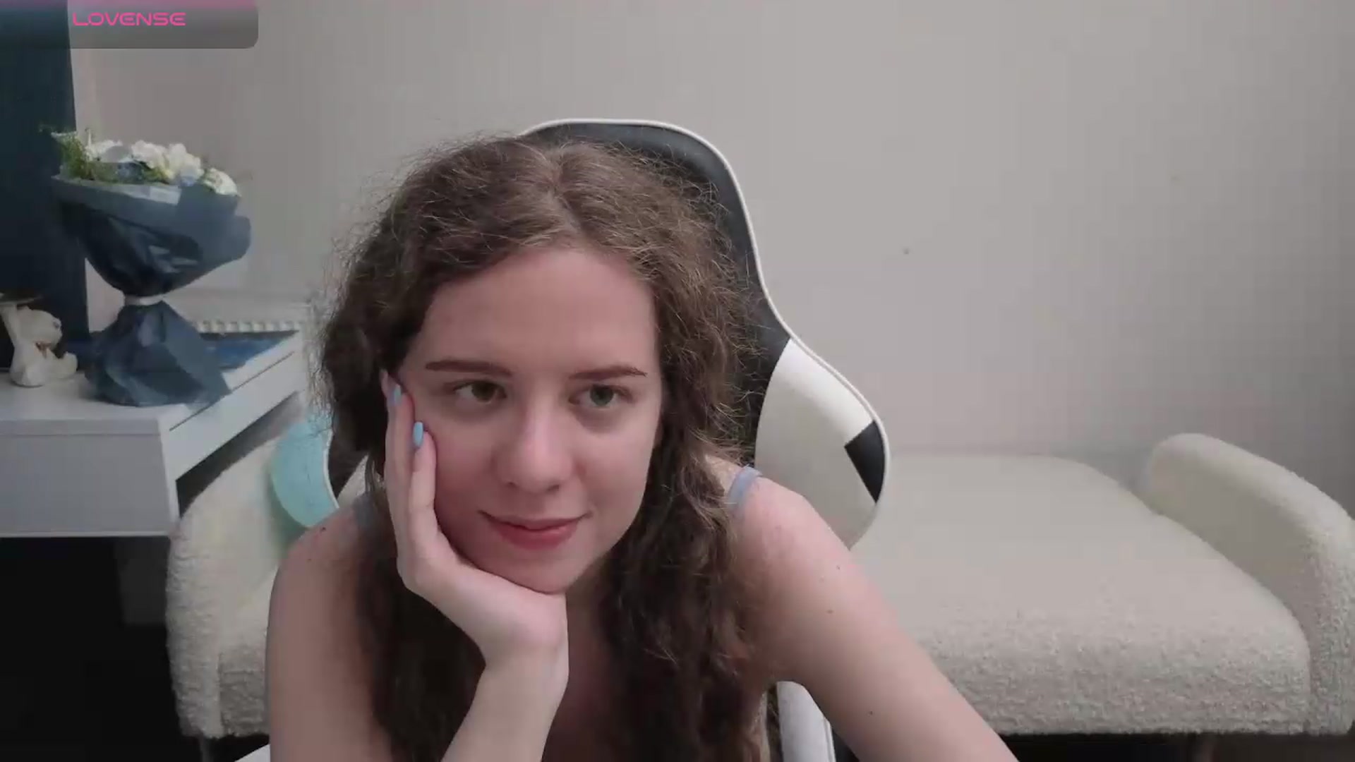 Gallery image thumbnail from BlueFlowerr's myfreecams stream on, 05/09/2026, 24:51 image 7 of 20