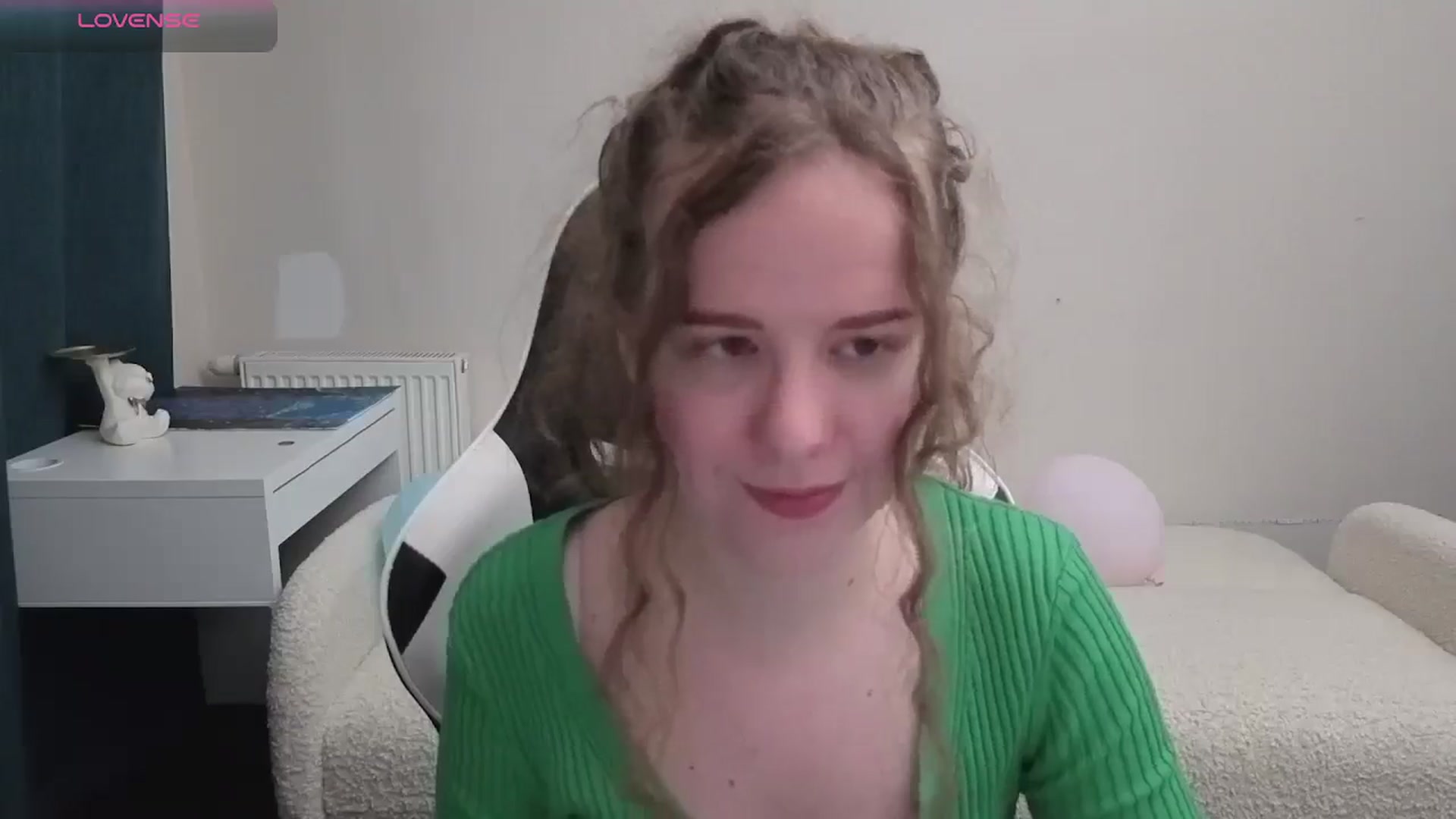Gallery image thumbnail from BlueFlowerr's myfreecams stream on, 05/09/2026, 21:05 image 18 of 20