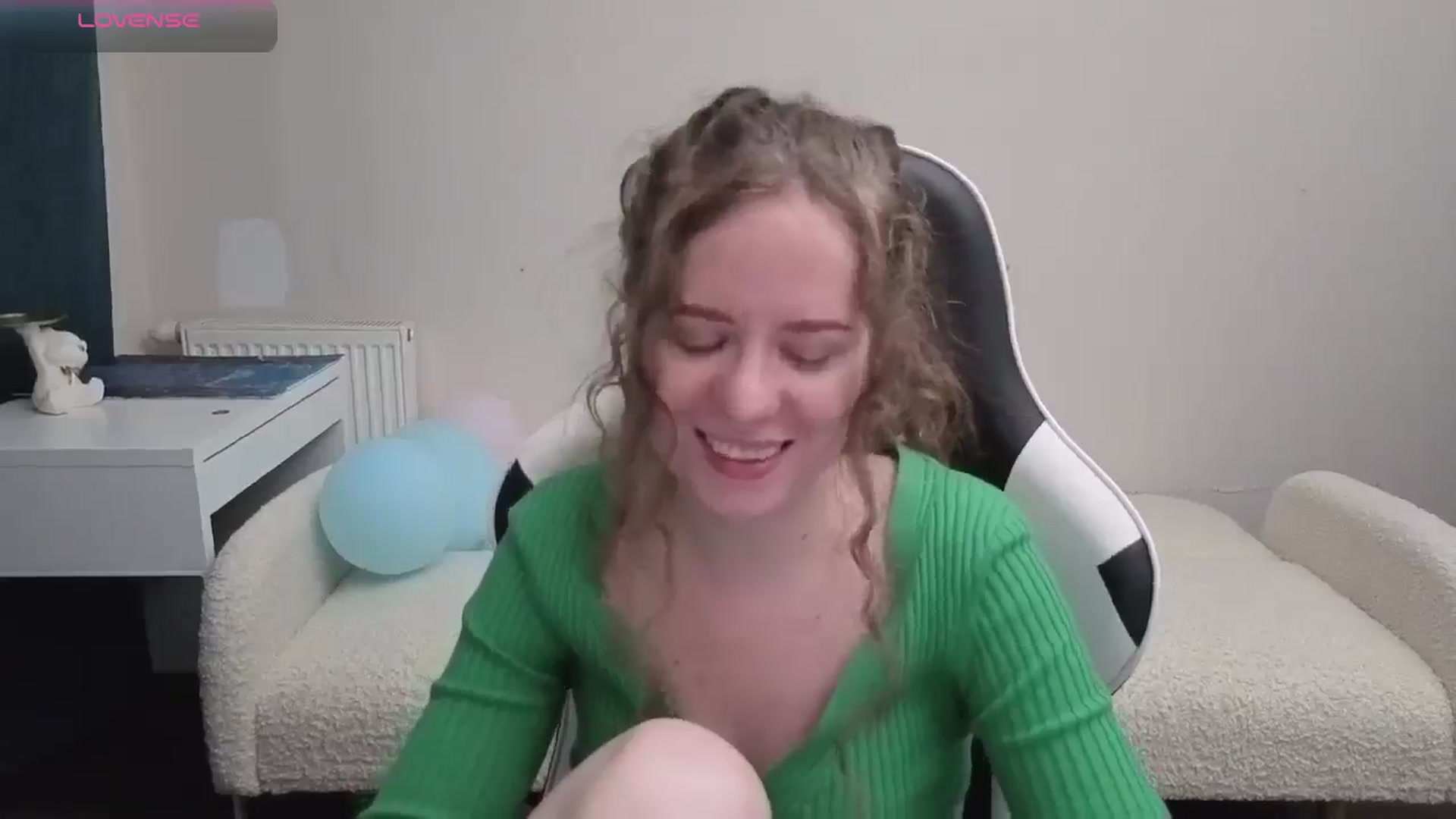 Gallery image thumbnail from BlueFlowerr's myfreecams stream on, 05/09/2026, 21:05 image 6 of 20