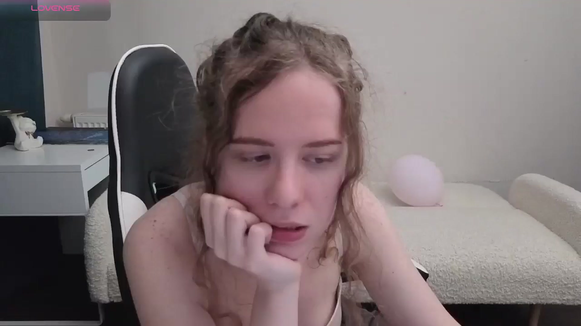 Gallery image thumbnail from BlueFlowerr's myfreecams stream on, 05/09/2026, 22:48 image 11 of 20