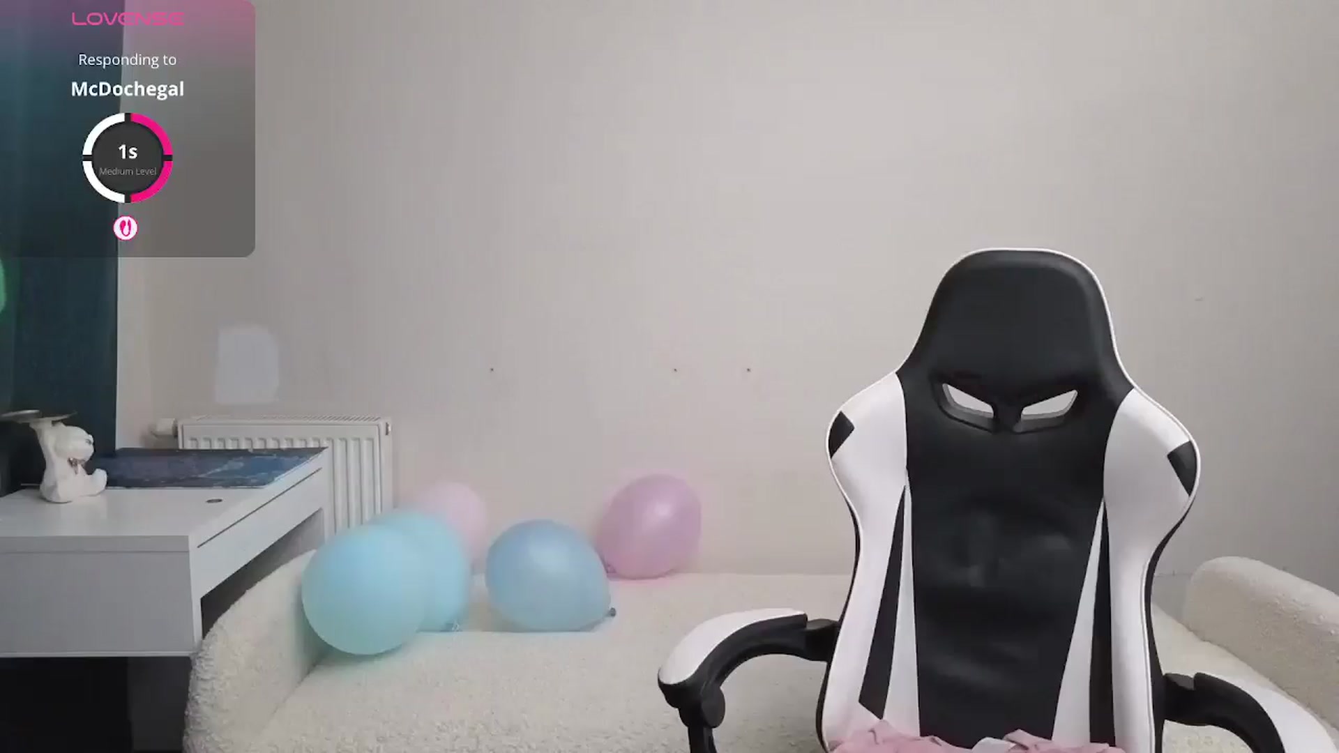 Gallery image thumbnail from BlueFlowerr's myfreecams stream on, 05/09/2026, 22:48 image 19 of 20