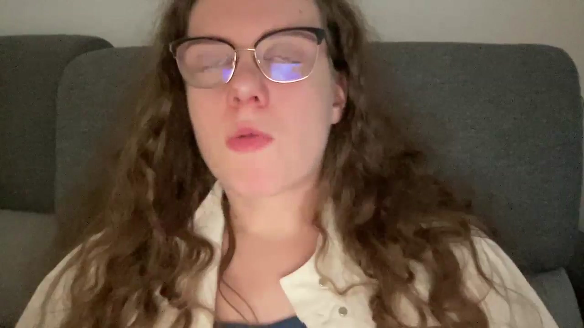 Gallery image thumbnail from BlueFlowerr's myfreecams stream on, 05/10/2026, 18:17 image 11 of 20