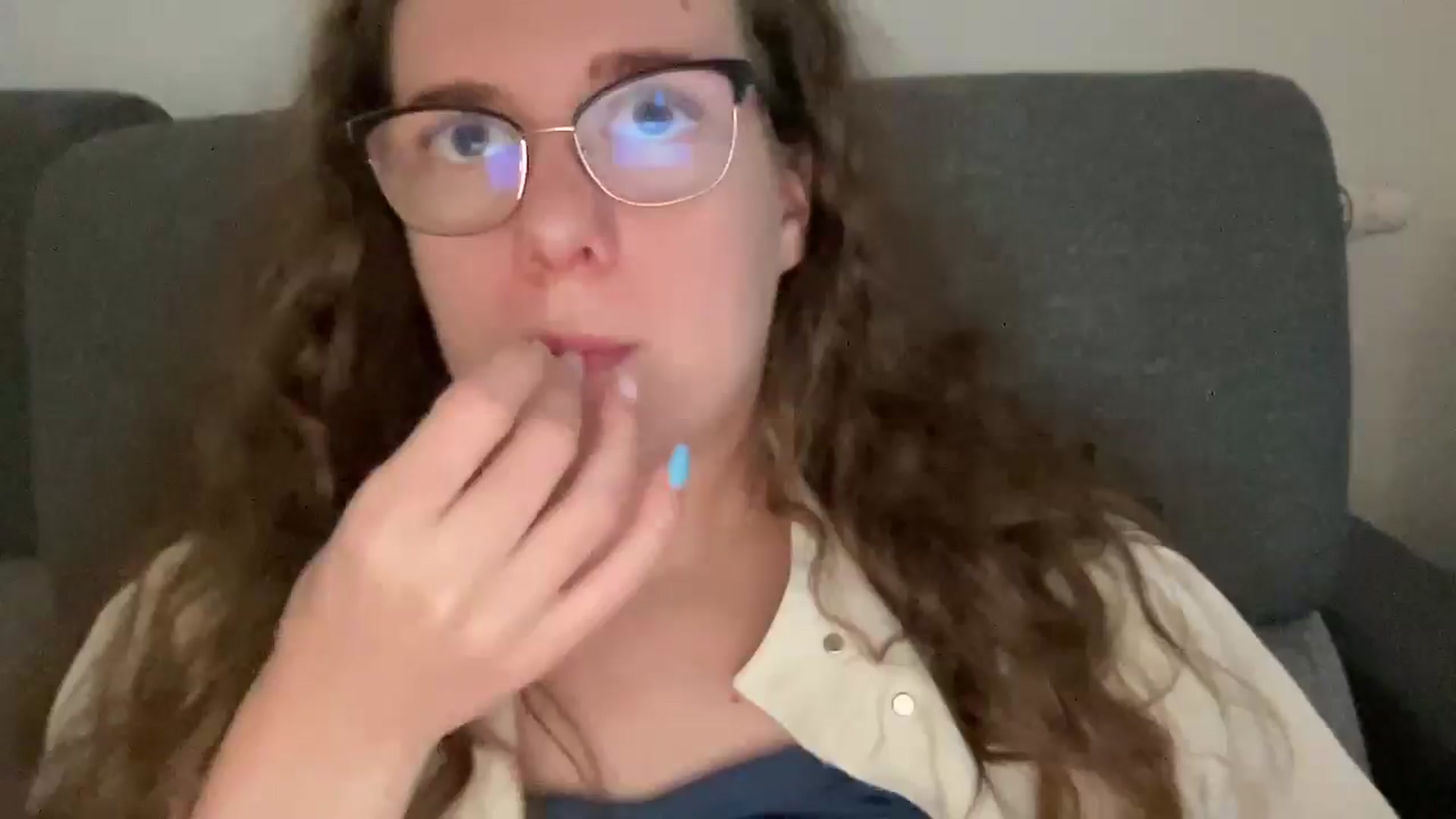 Gallery image thumbnail from BlueFlowerr's myfreecams stream on, 05/10/2026, 18:17 image 5 of 20