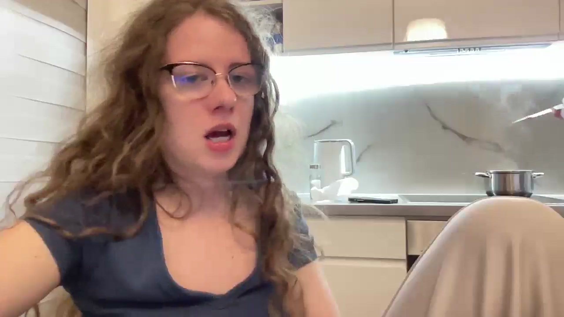 Gallery image thumbnail from BlueFlowerr's myfreecams stream on, 05/11/2026, 24:00 image 4 of 20