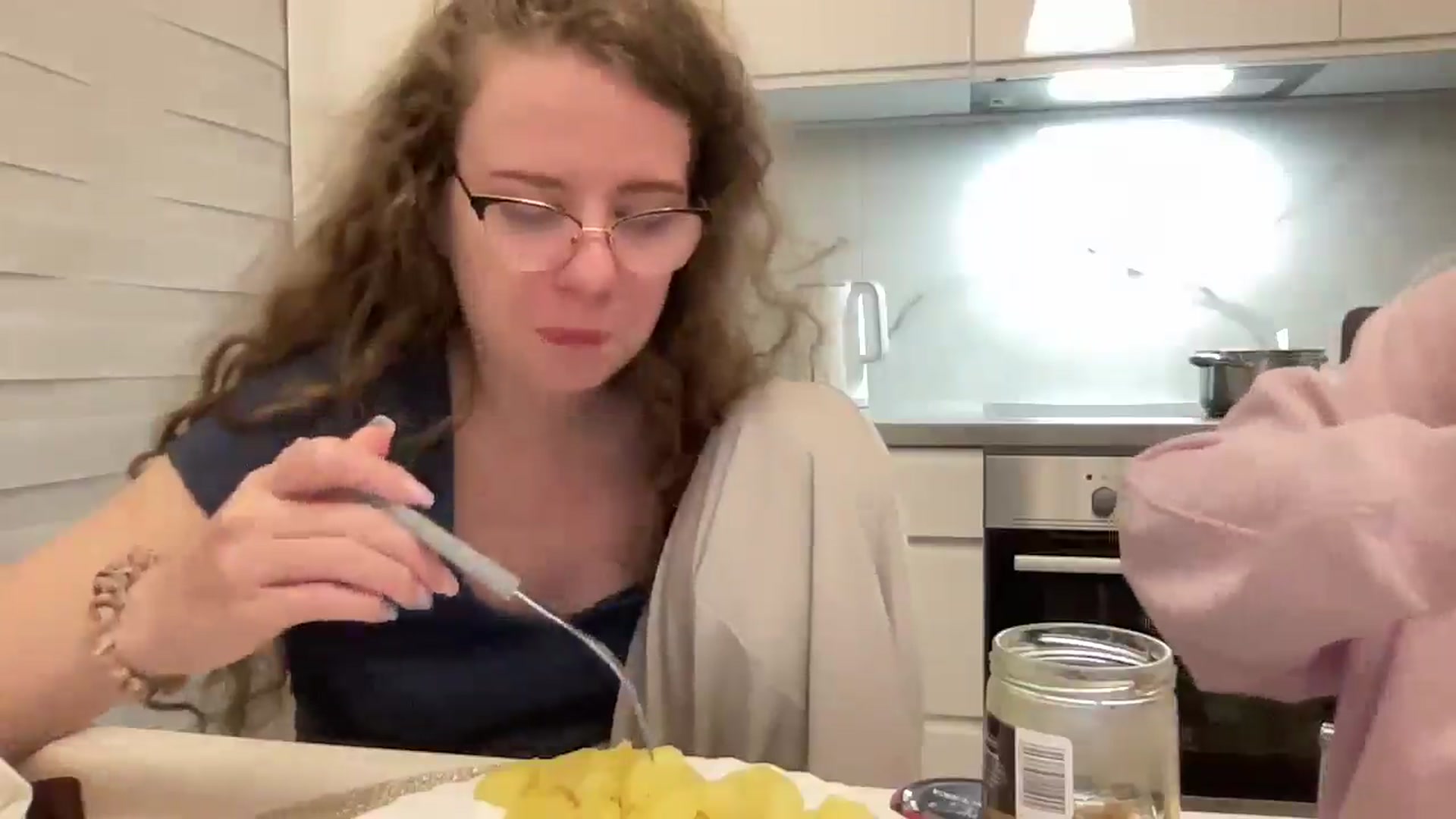 Gallery image thumbnail from BlueFlowerr's myfreecams stream on, 05/11/2026, 24:00 image 19 of 20