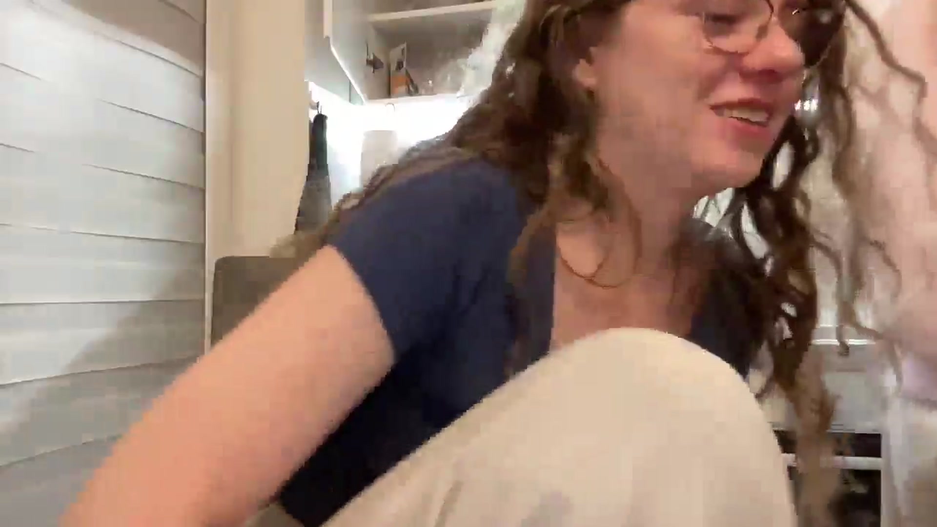 Gallery image thumbnail from BlueFlowerr's myfreecams stream on, 05/11/2026, 24:00 image 7 of 20