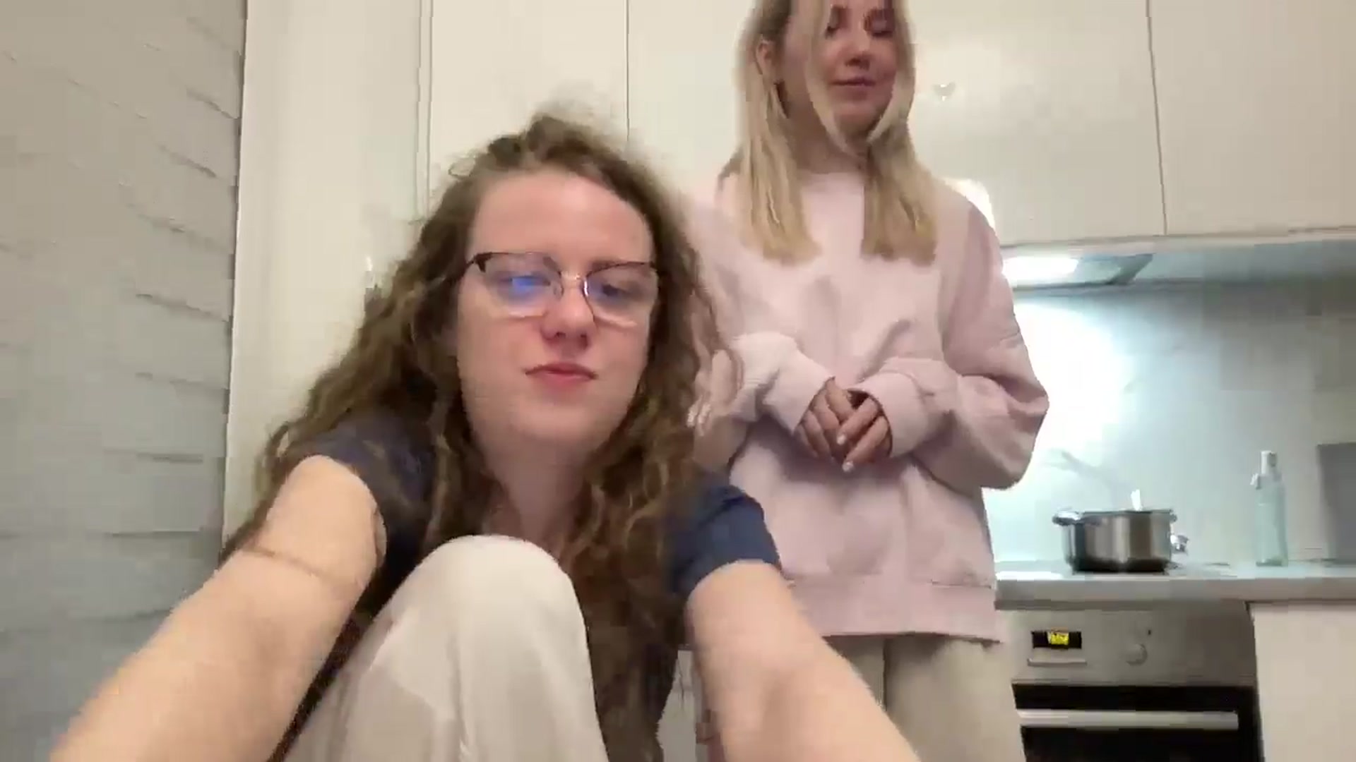Gallery image thumbnail from BlueFlowerr's myfreecams stream on, 05/11/2026, 24:00 image 13 of 20