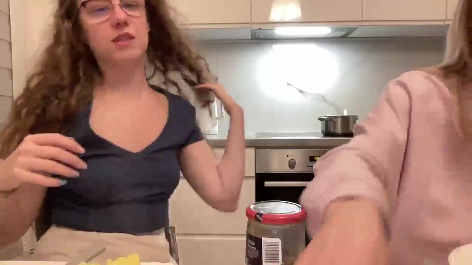 Gallery image thumbnail from BlueFlowerr's myfreecams stream on, 05/11/2026, 24:00 image 14 of 20