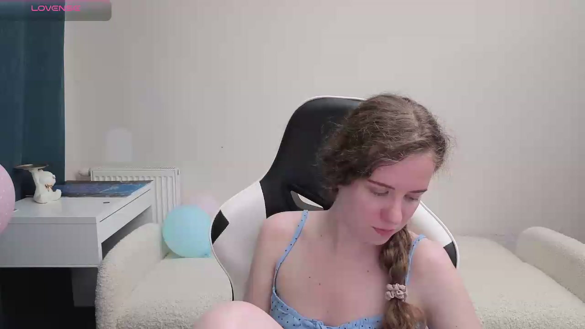 Gallery image thumbnail from BlueFlowerr's myfreecams stream on, 05/11/2026, 19:06 image 4 of 20