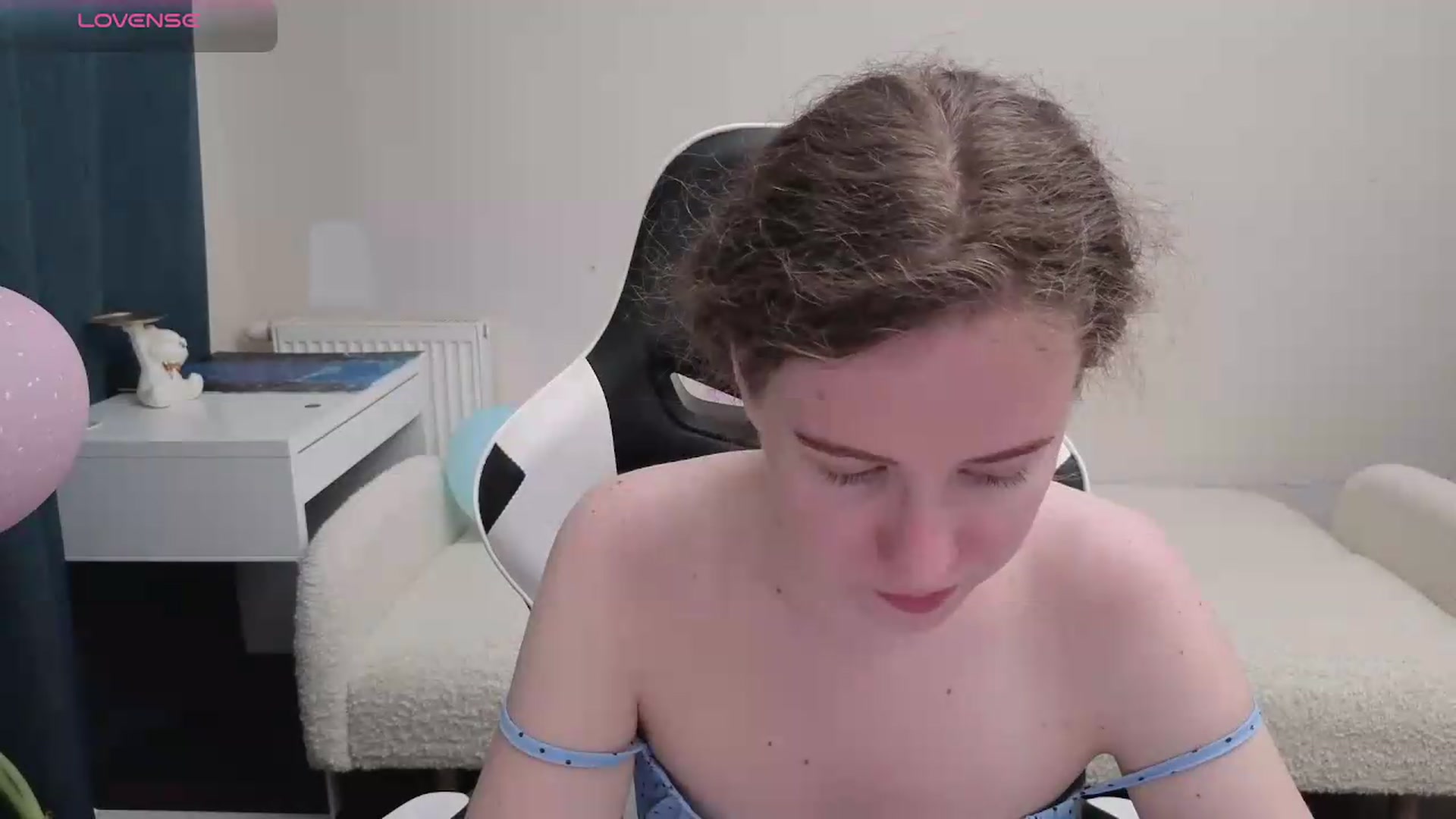 Gallery image thumbnail from BlueFlowerr's myfreecams stream on, 05/11/2026, 19:06 image 19 of 20