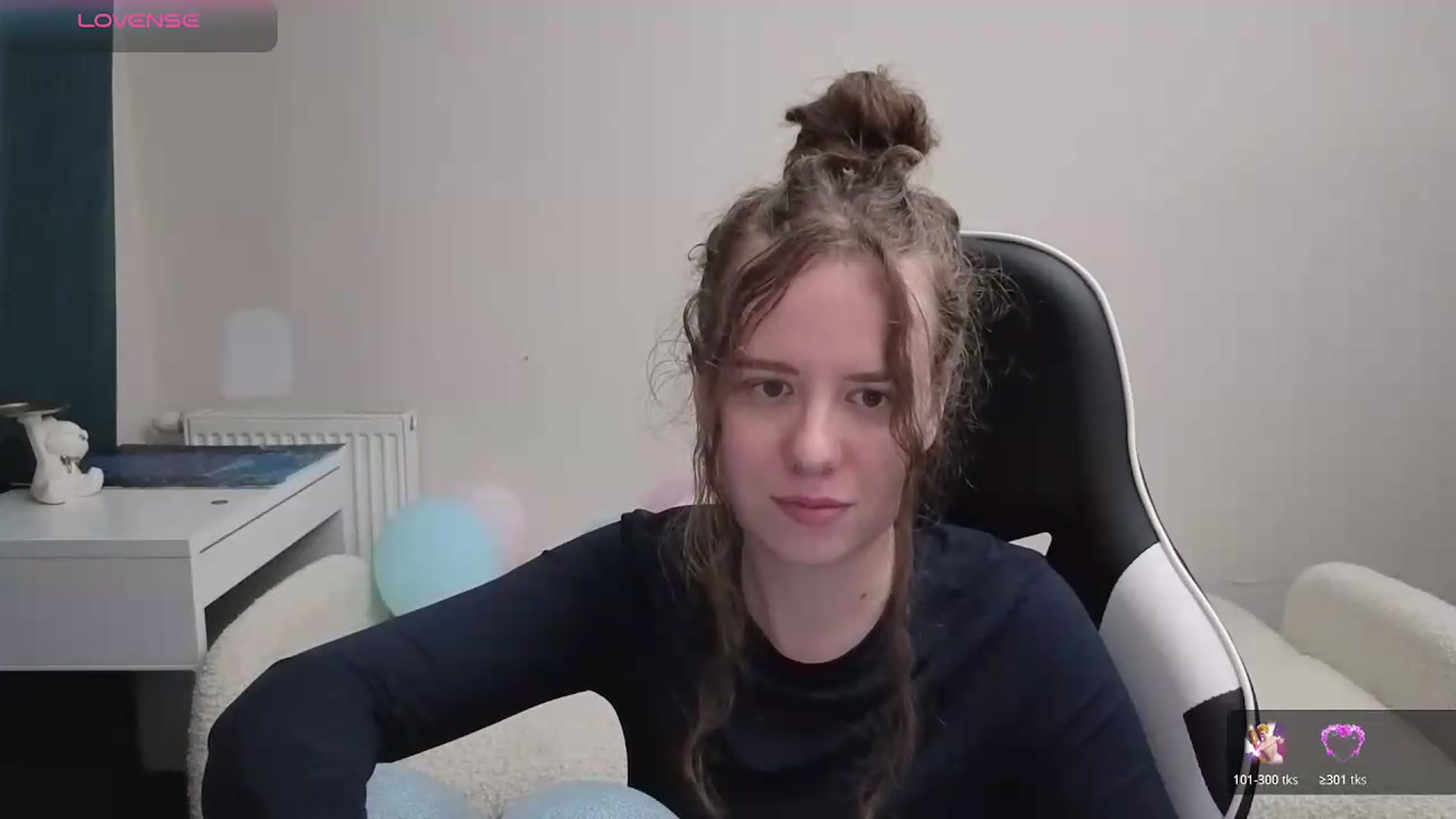 Gallery image thumbnail from BlueFlowerr's myfreecams stream on, 05/12/2026, 19:14 image 18 of 20