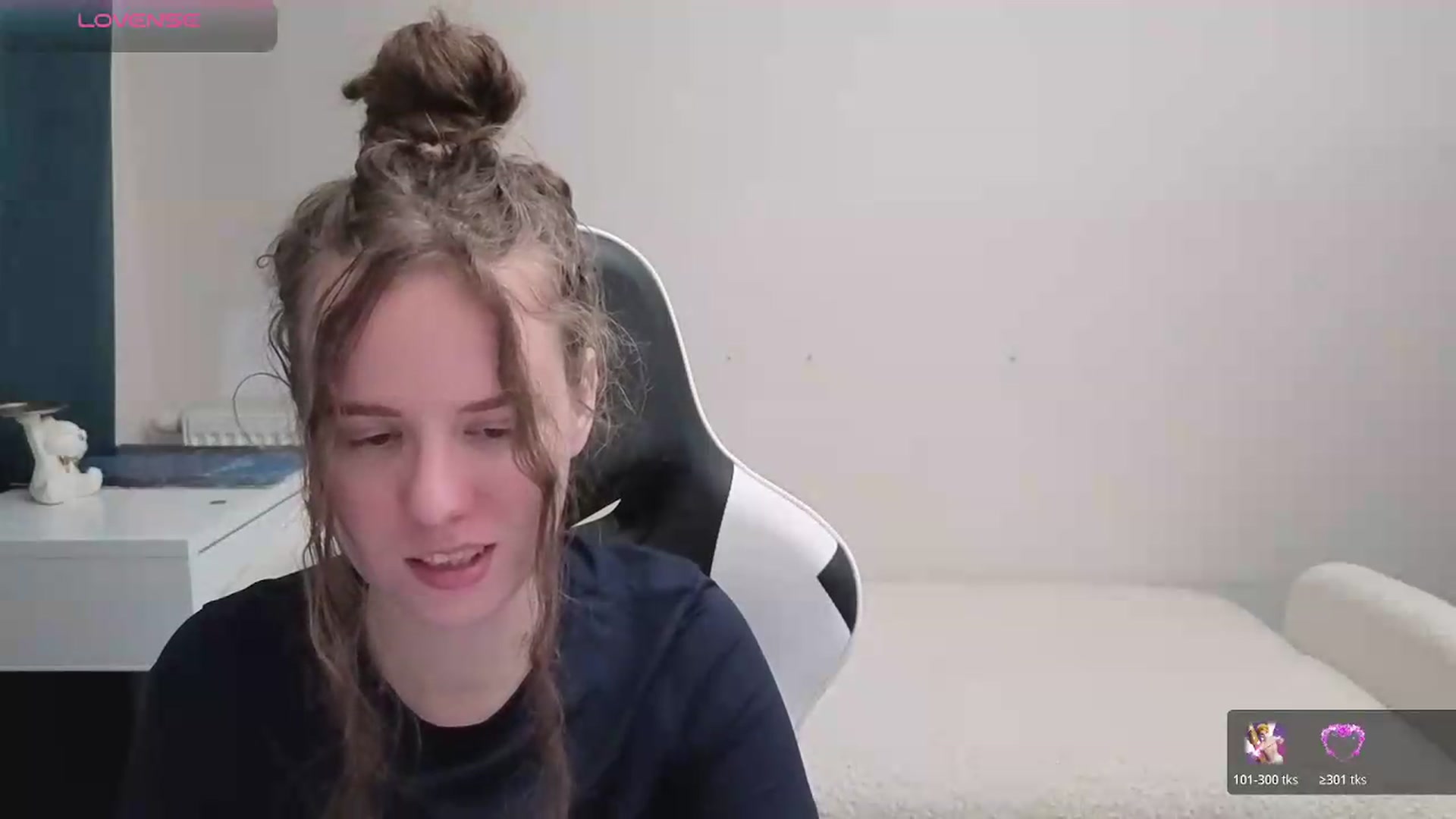 Gallery image thumbnail from BlueFlowerr's myfreecams stream on, 05/12/2026, 19:14 image 5 of 20