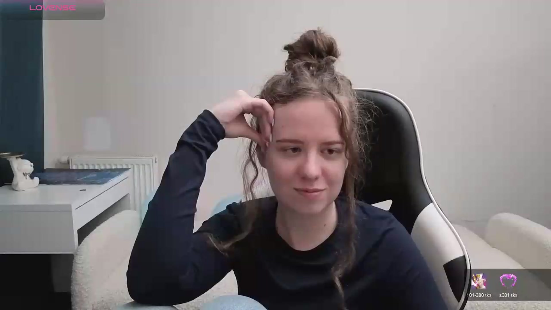 Gallery image thumbnail from BlueFlowerr's myfreecams stream on, 05/12/2026, 19:14 image 17 of 20